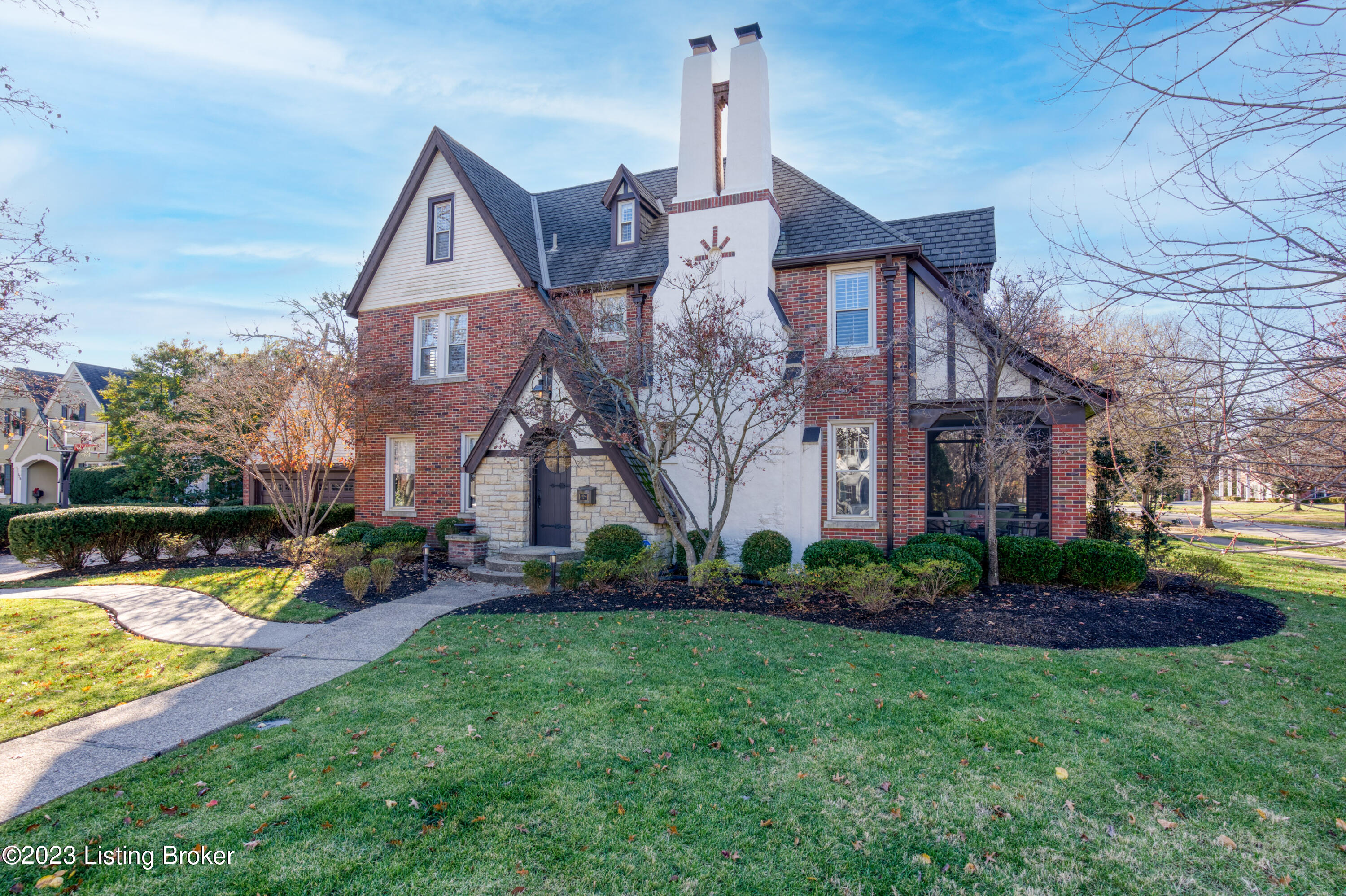 524 Barberry Ln