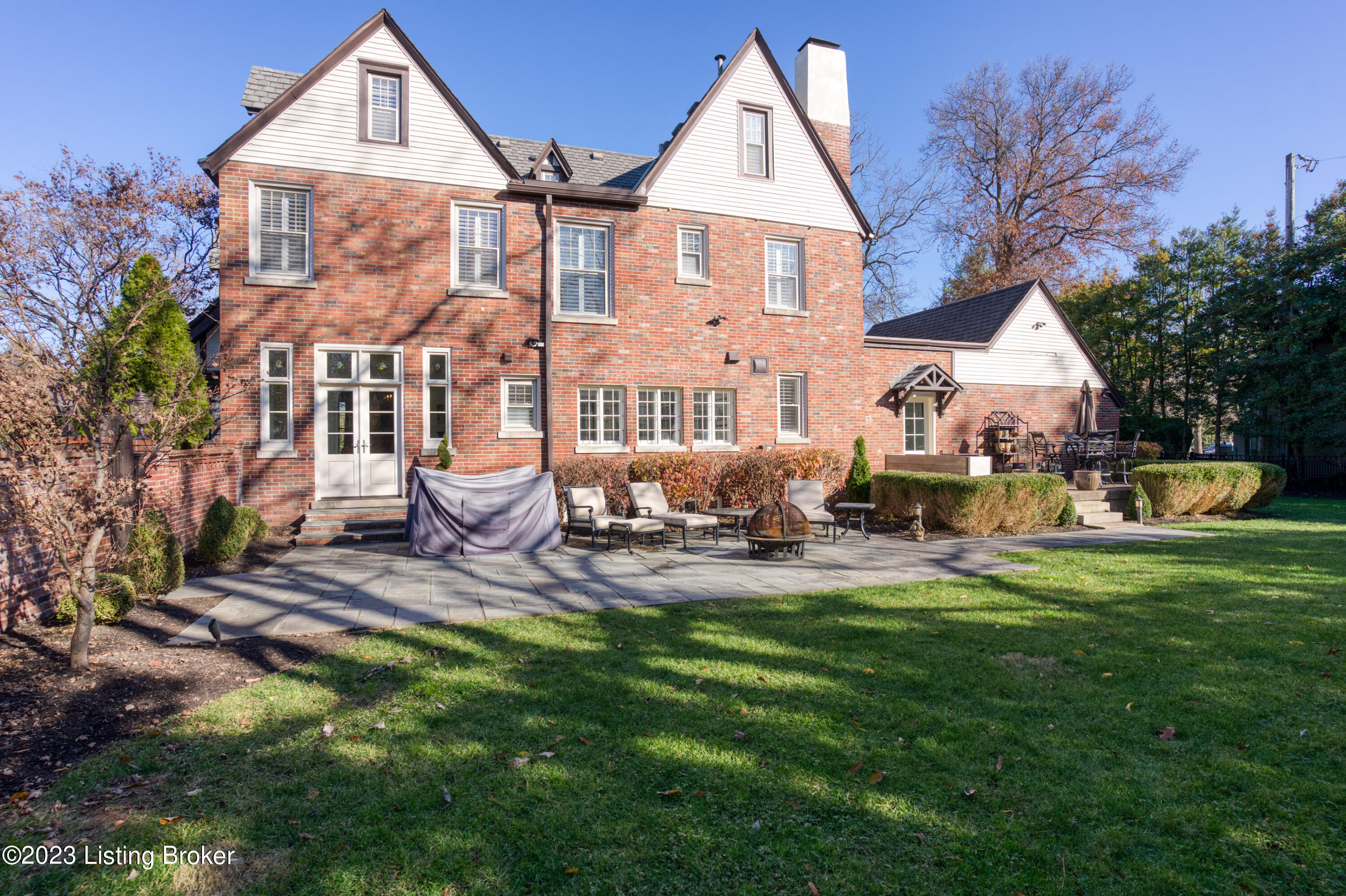 524 Barberry Ln