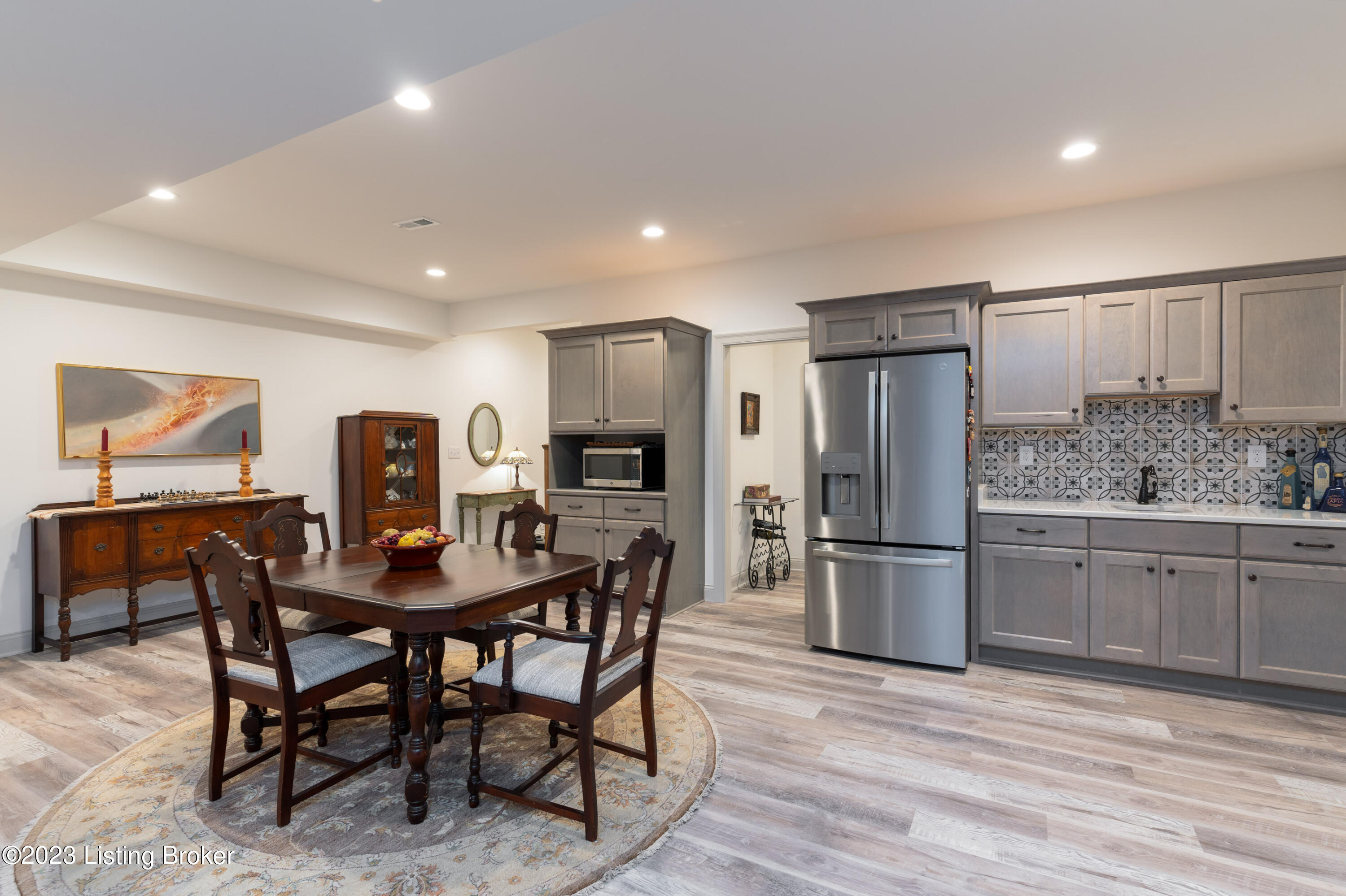 7001 Newstead Ct