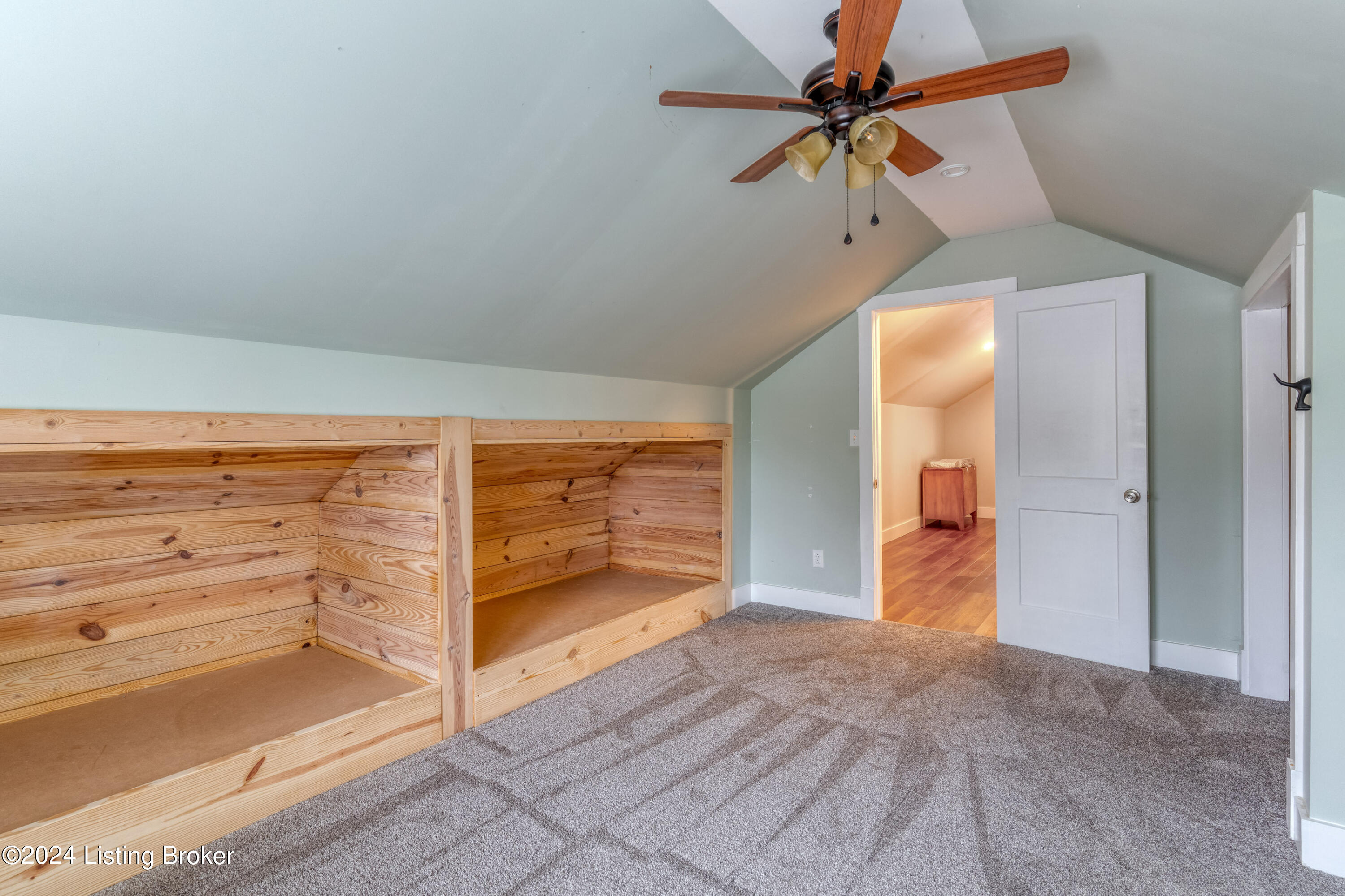 11708 Herrick Ln