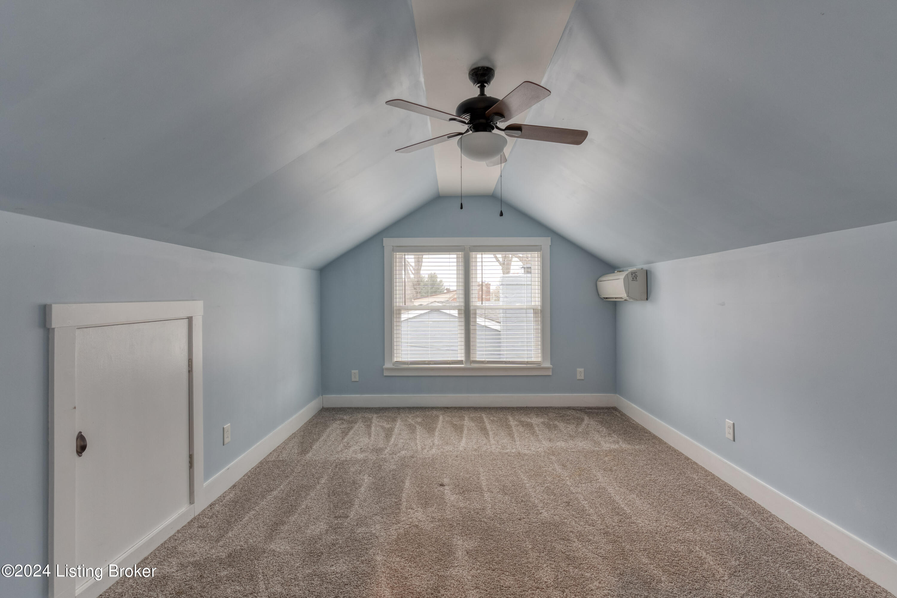 11708 Herrick Ln