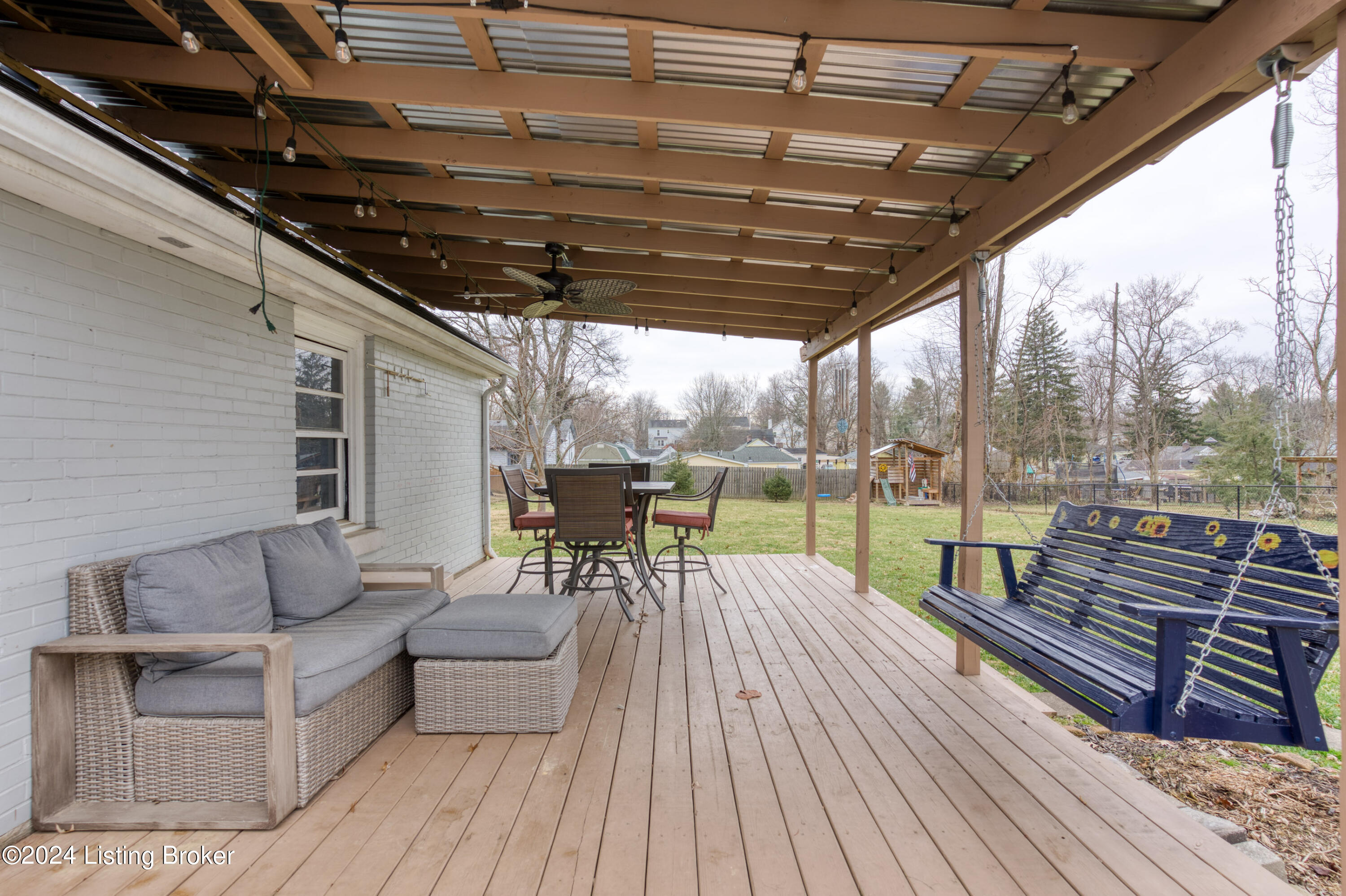 11708 Herrick Ln