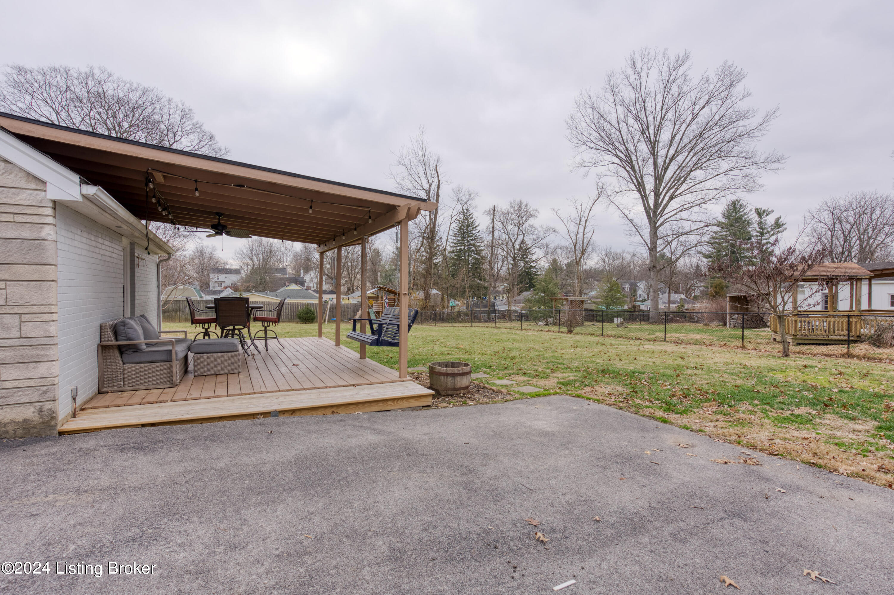 11708 Herrick Ln