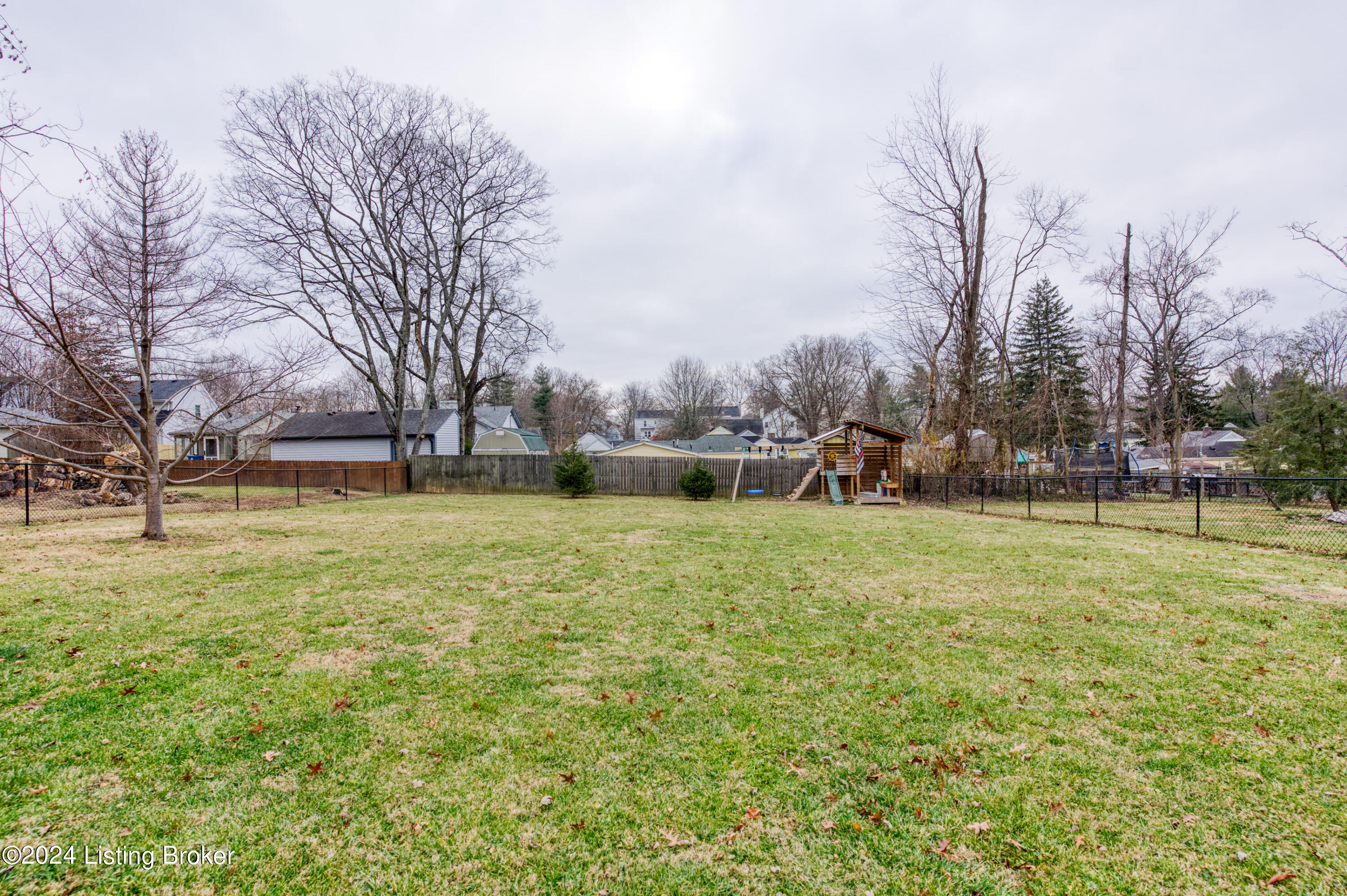 11708 Herrick Ln