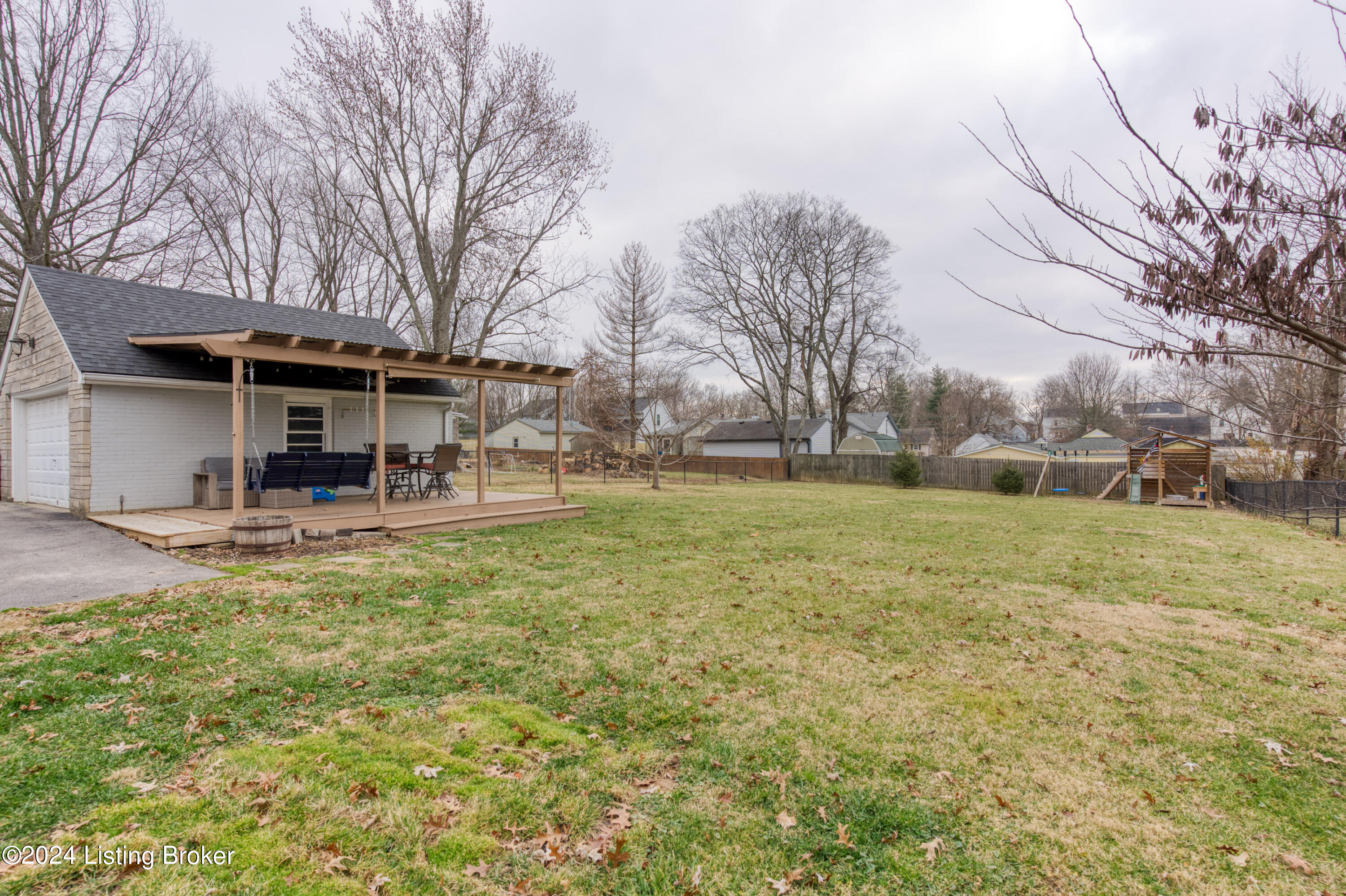 11708 Herrick Ln