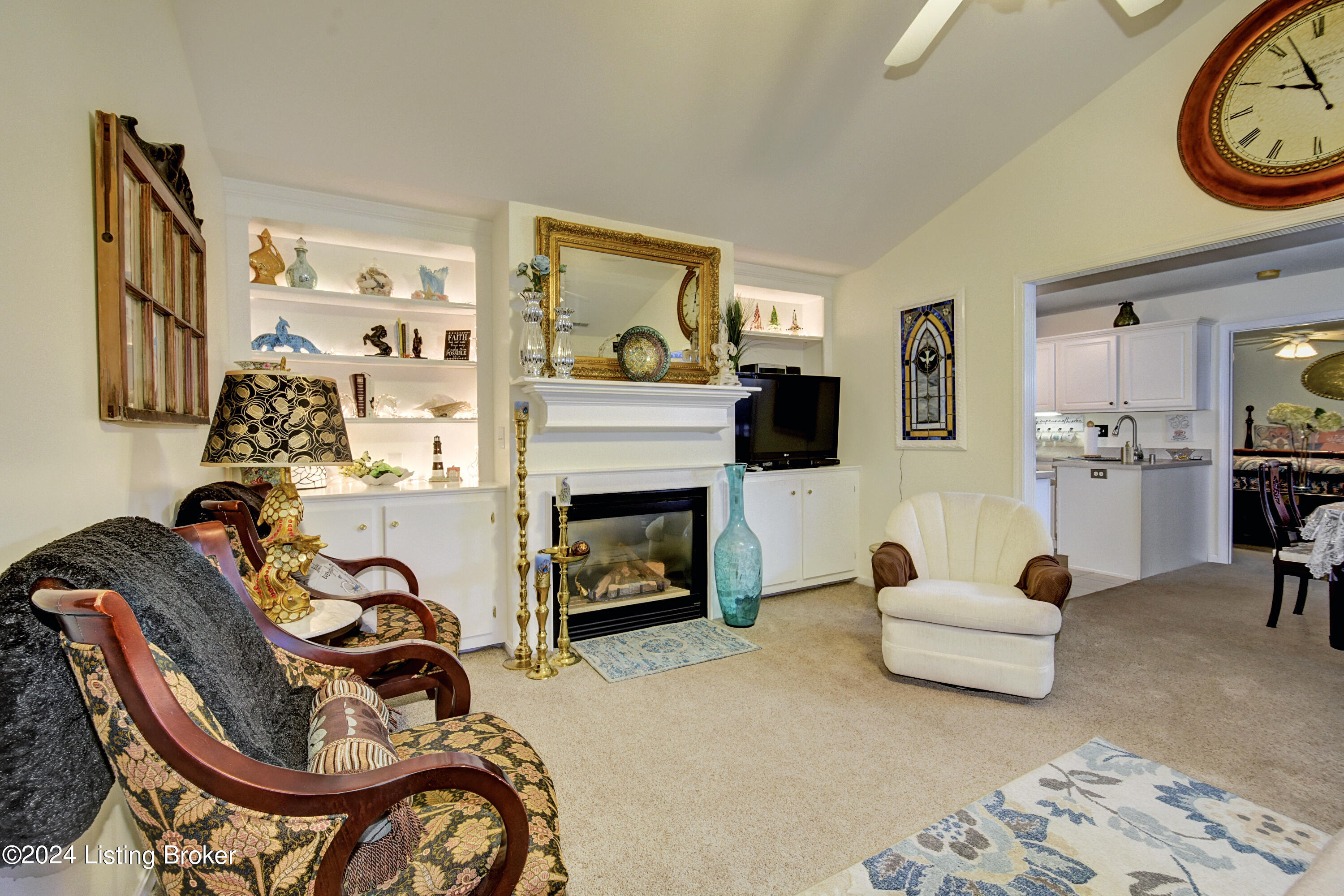 7802 Fern Gardens Way