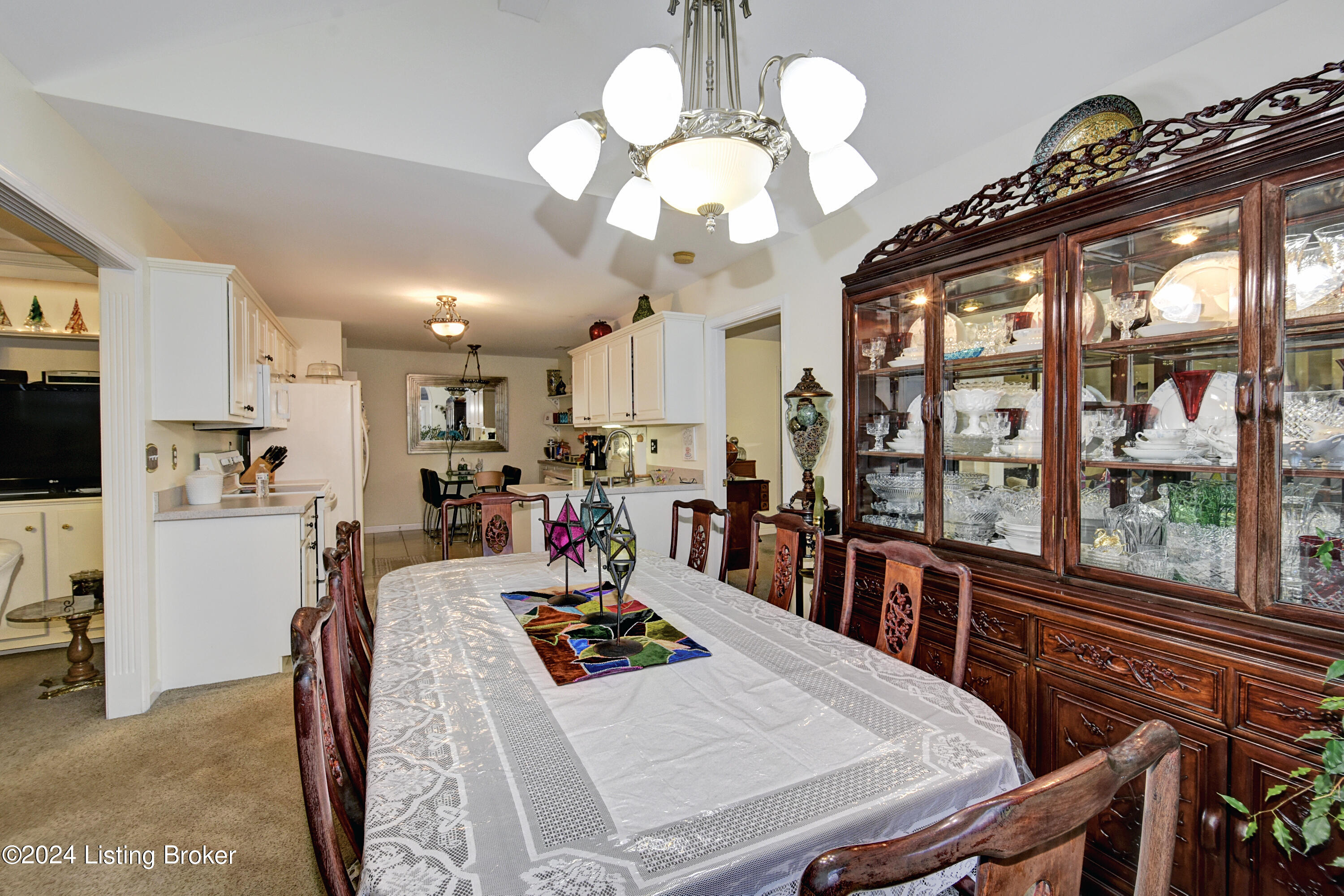 7802 Fern Gardens Way
