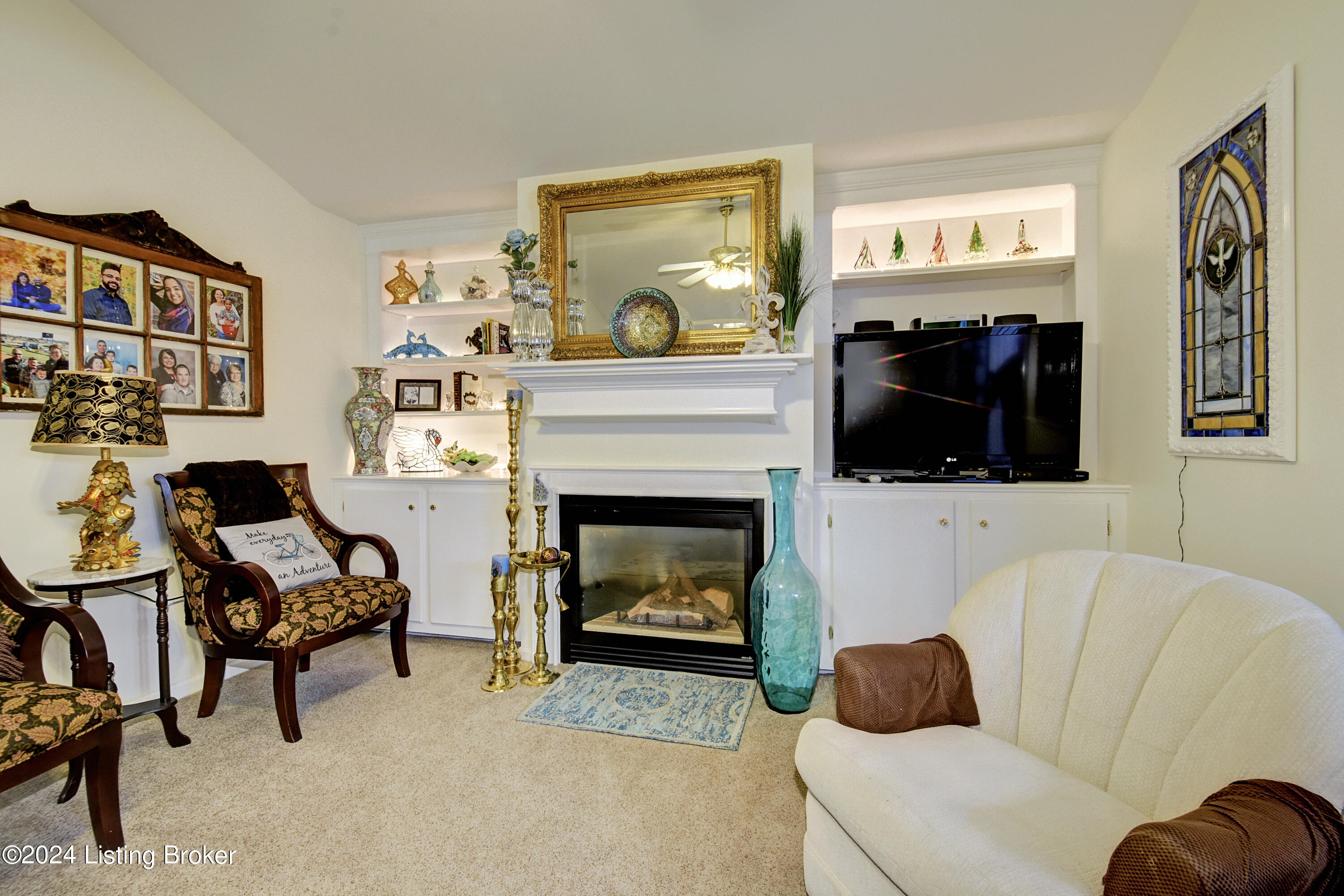 7802 Fern Gardens Way