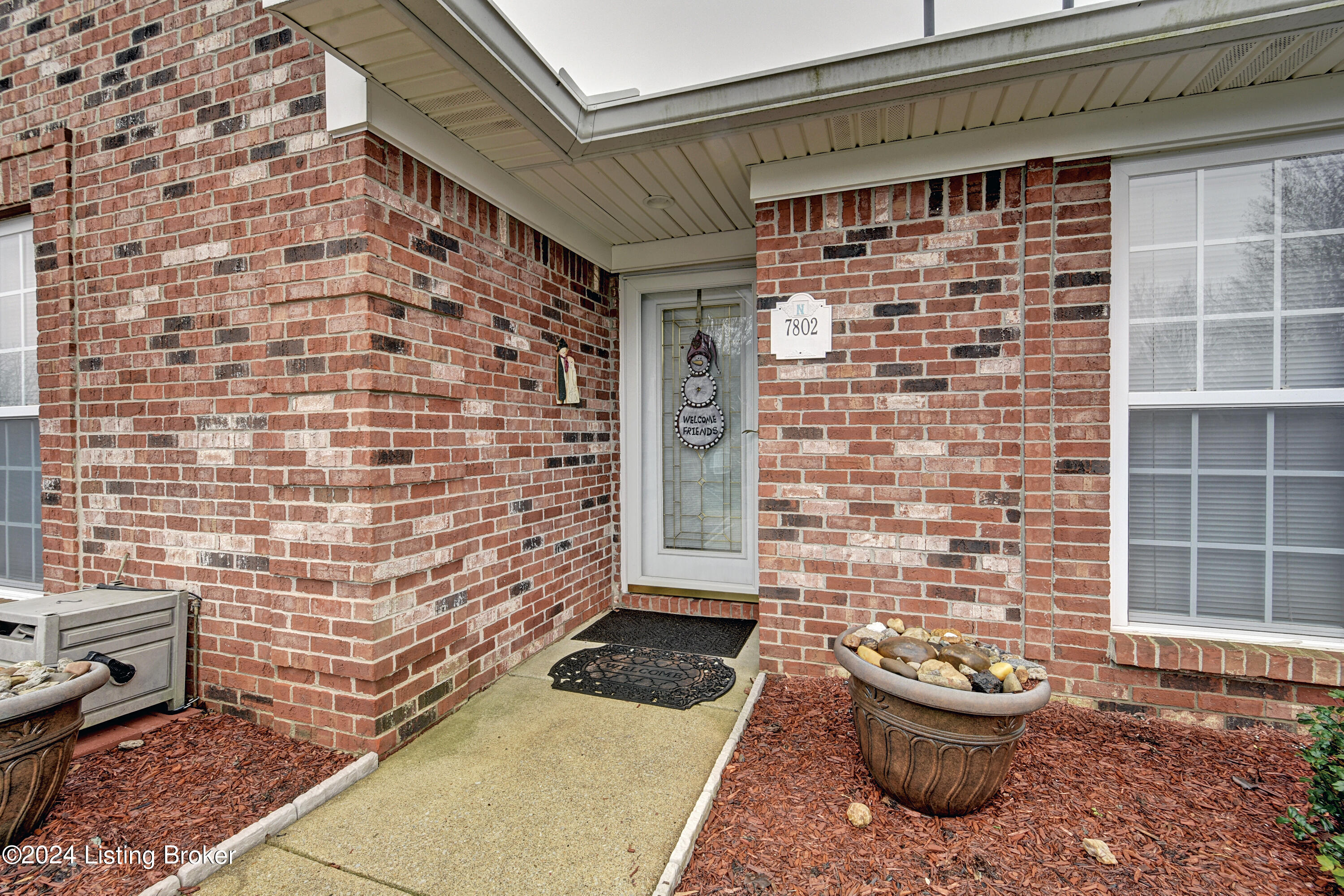 7802 Fern Gardens Way