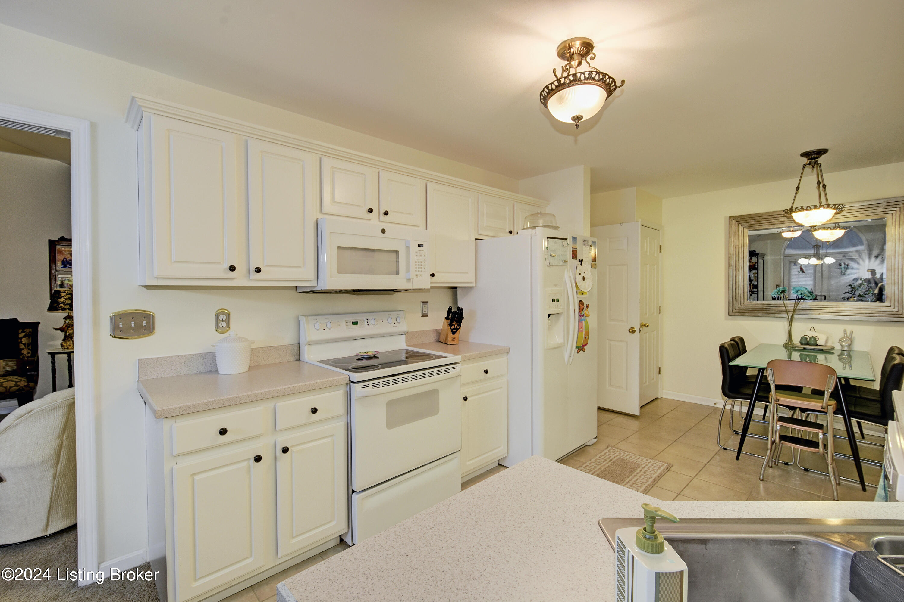 7802 Fern Gardens Way