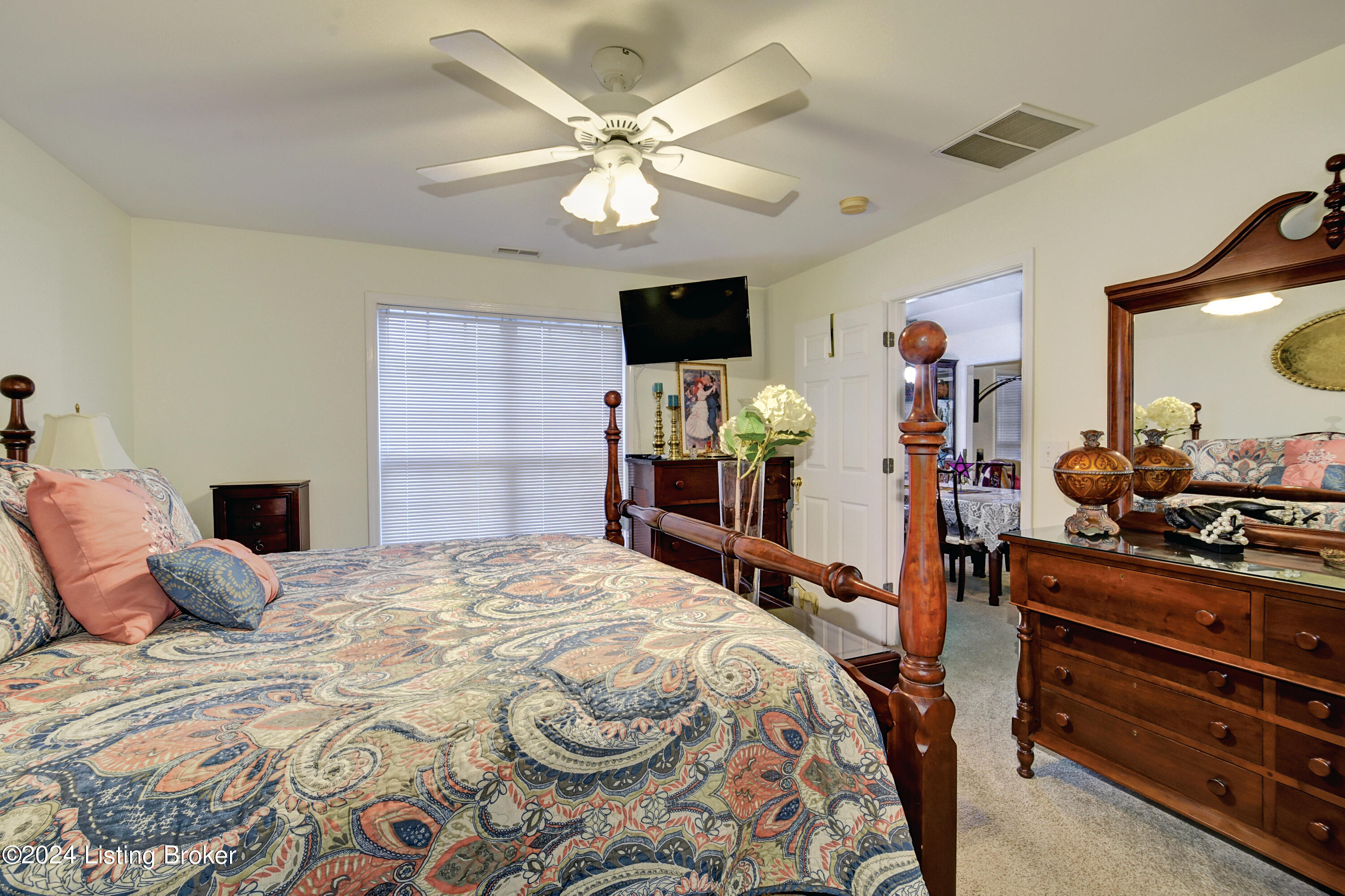 7802 Fern Gardens Way