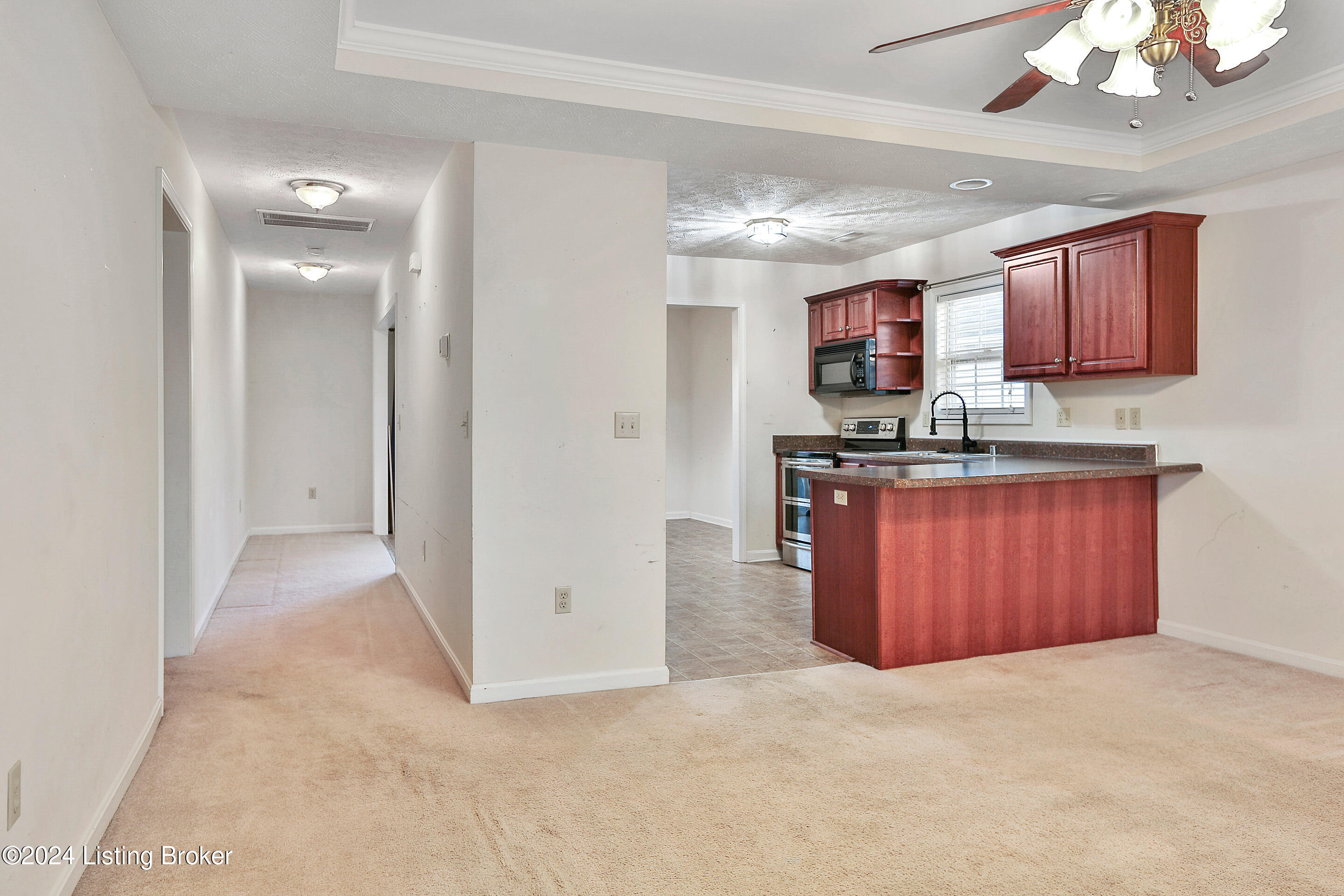 5269 Dobson Ln