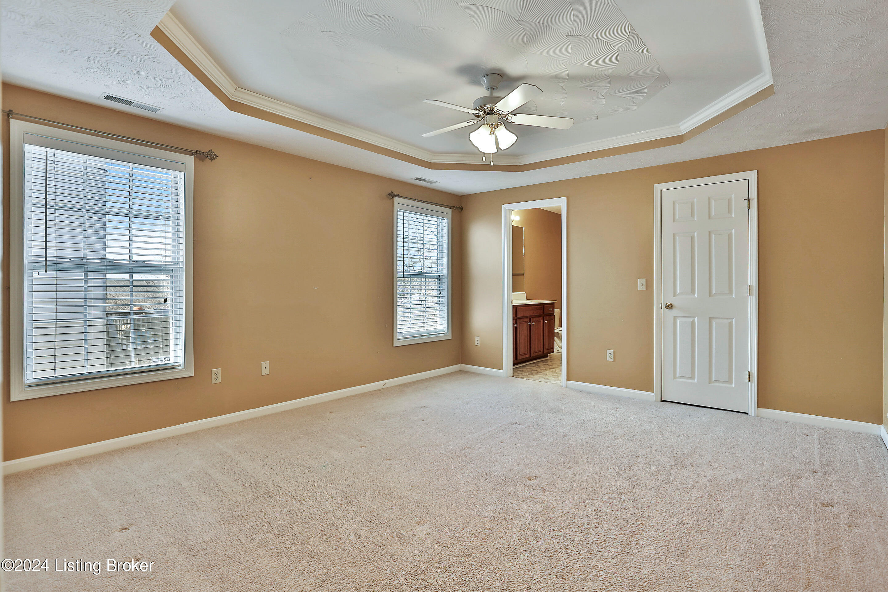 5269 Dobson Ln