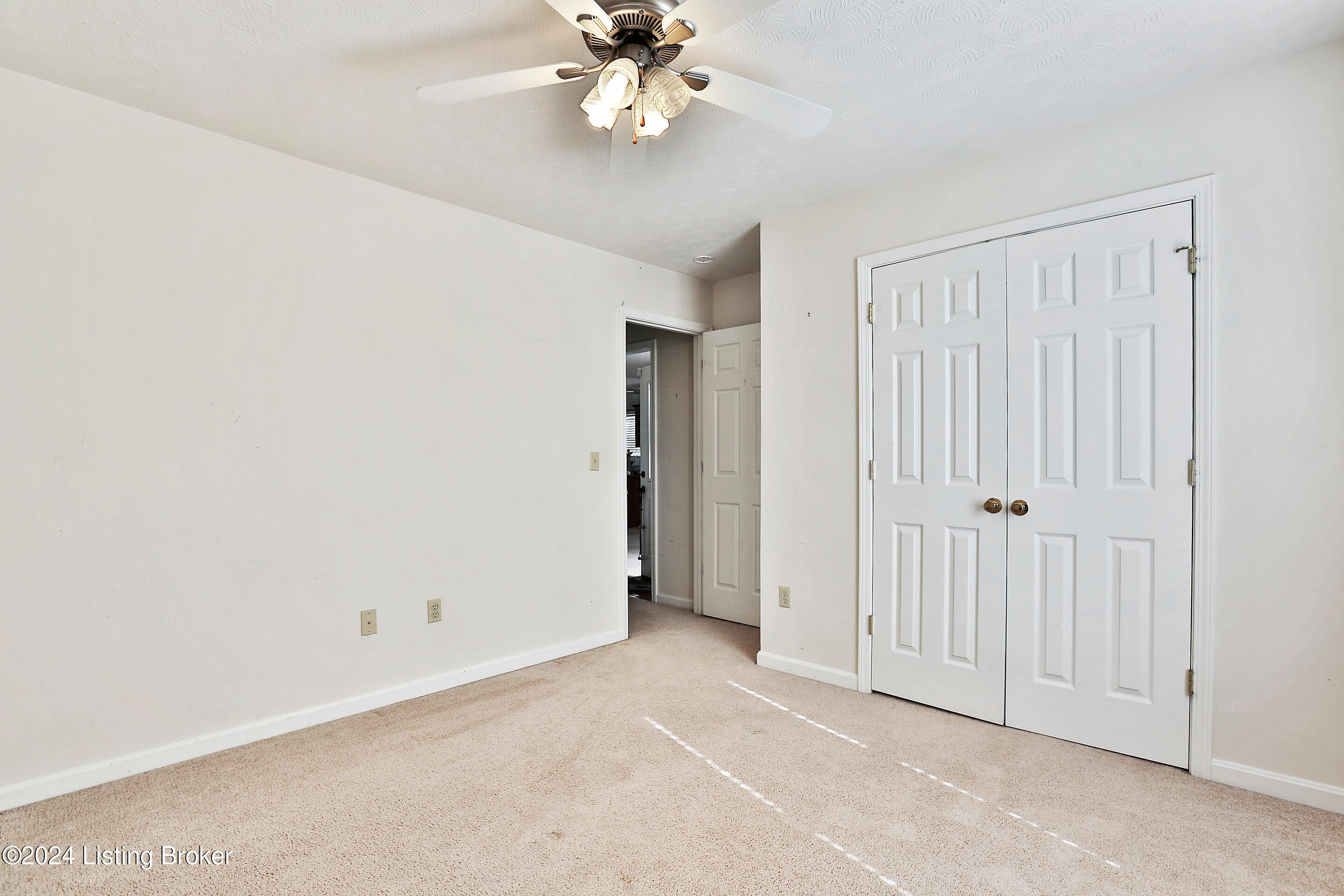 5269 Dobson Ln