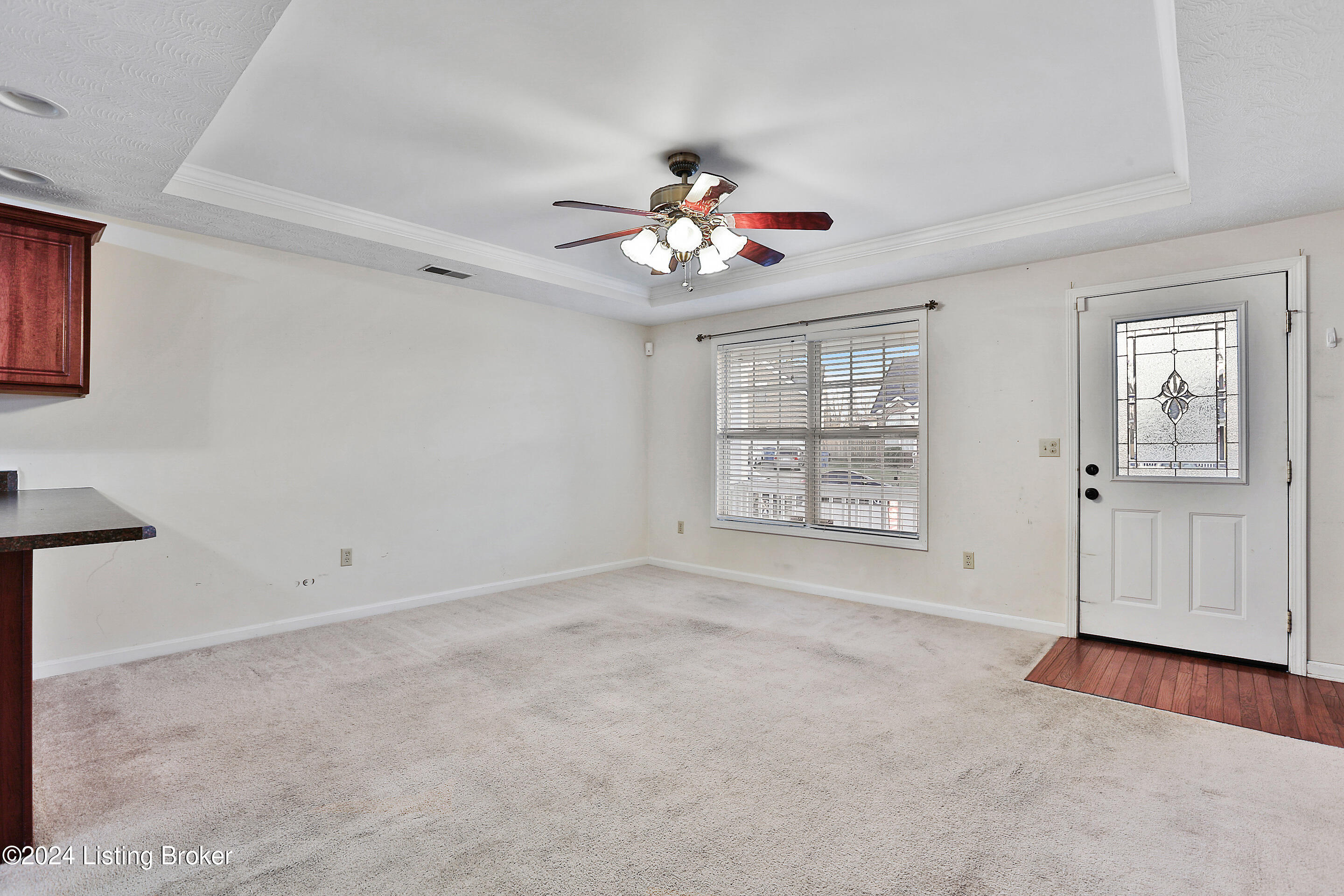 5269 Dobson Ln