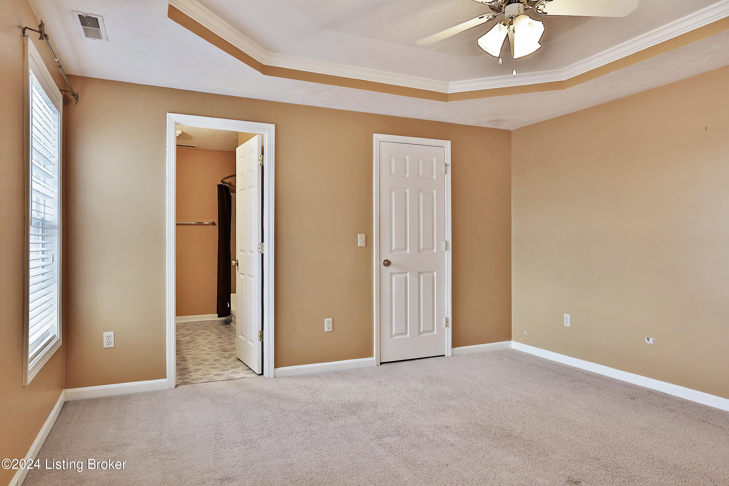 5269 Dobson Ln