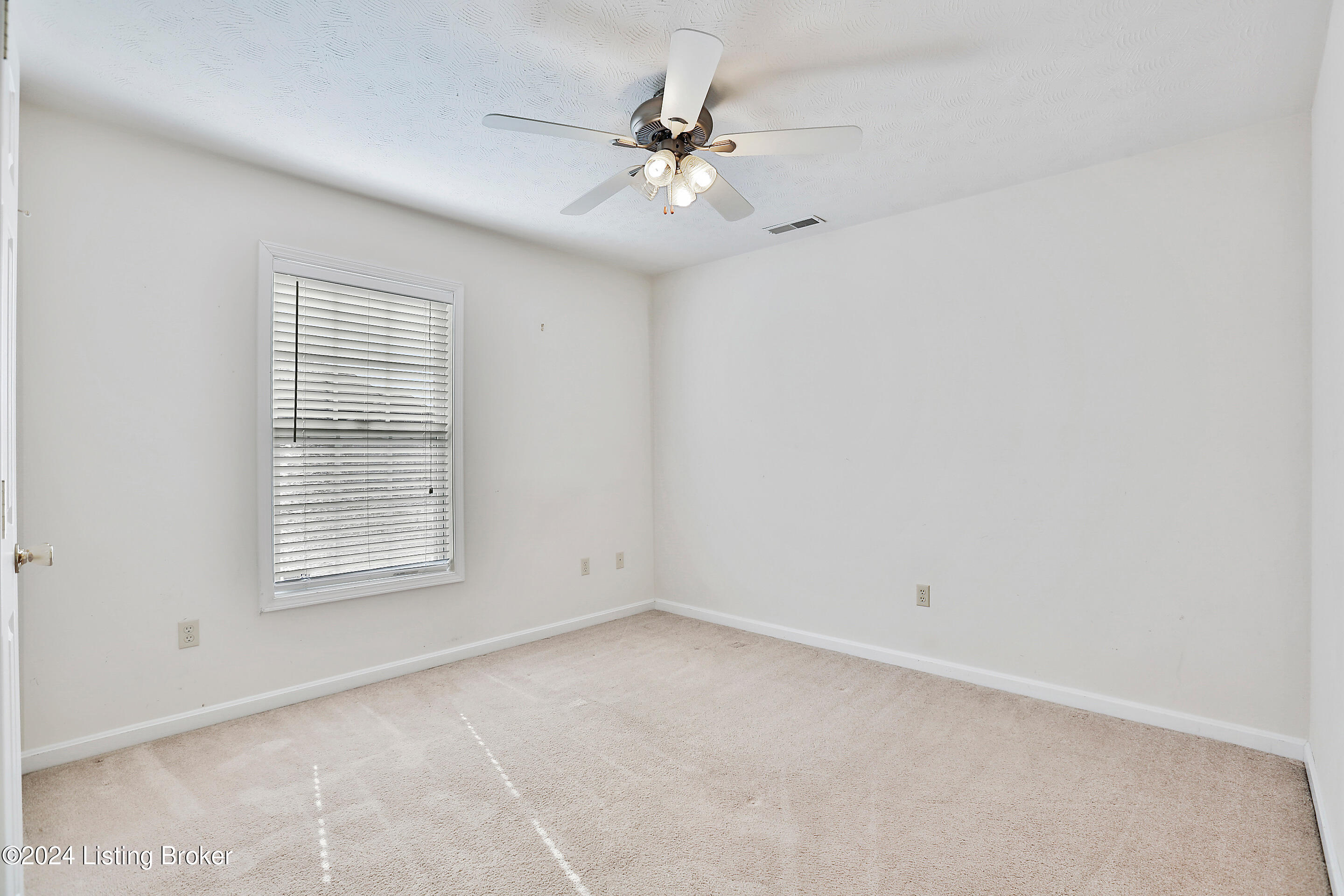 5269 Dobson Ln