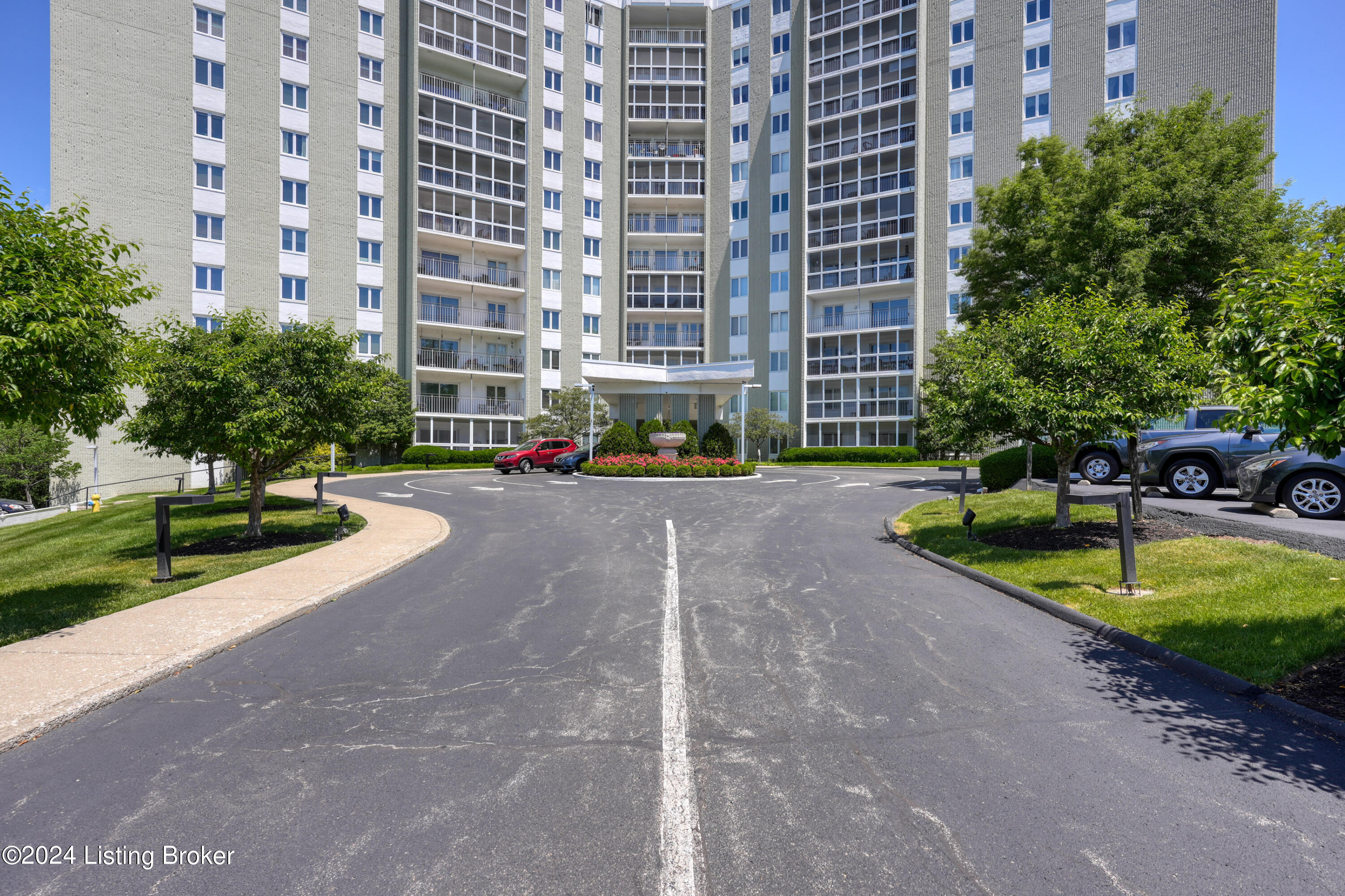 5100 US Highway 42, 541