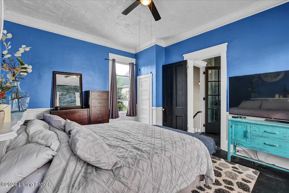 1621 Story Ave