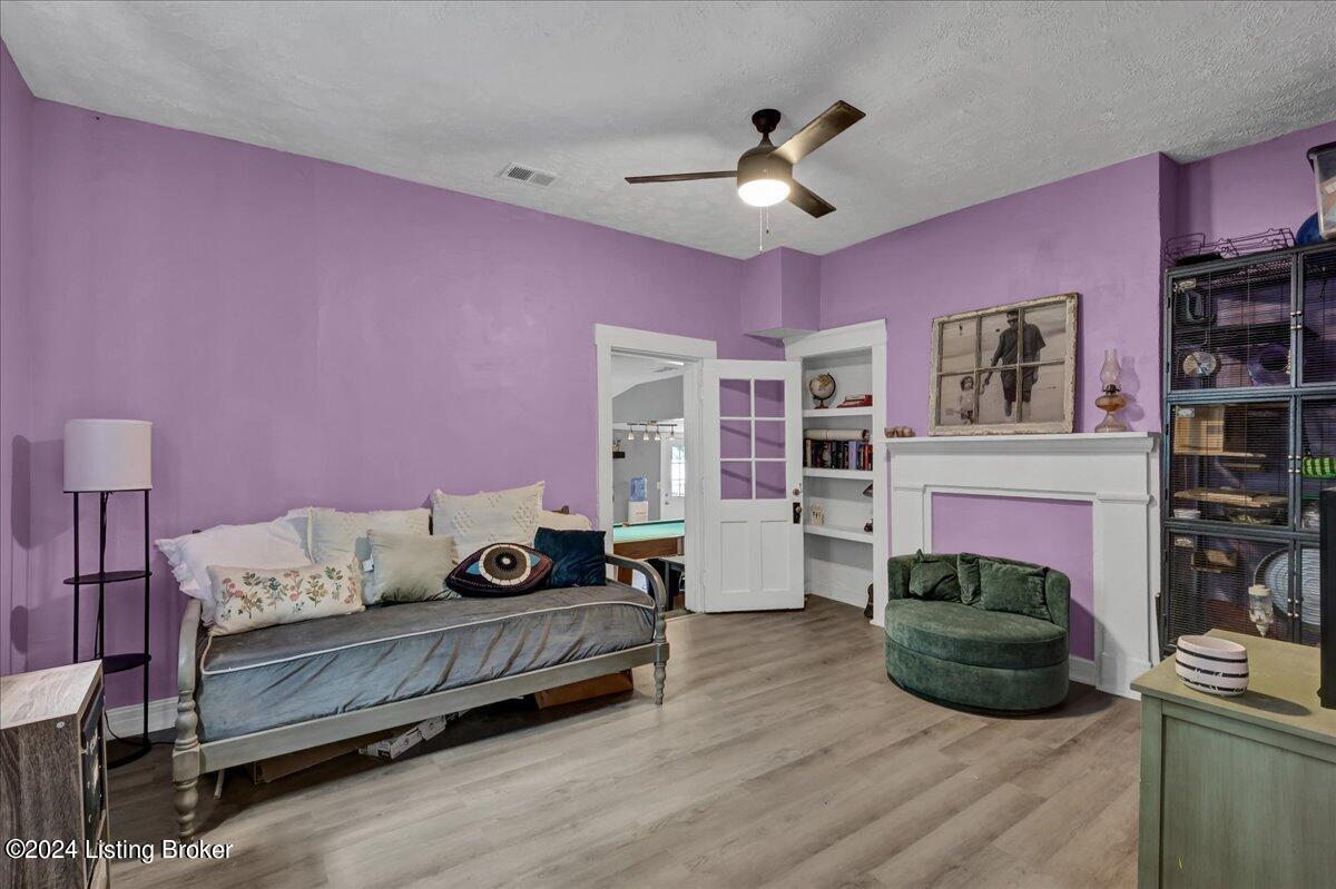1621 Story Ave