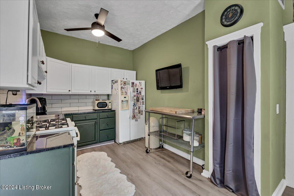 1621 Story Ave