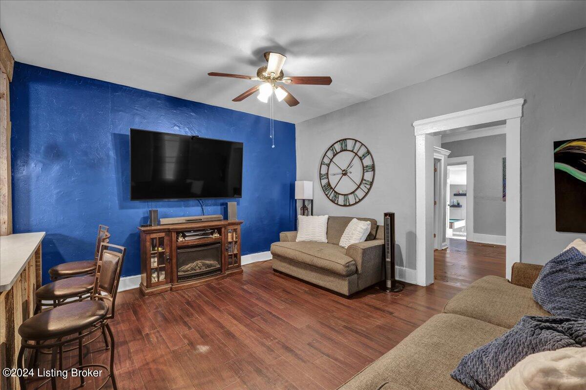 1621 Story Ave