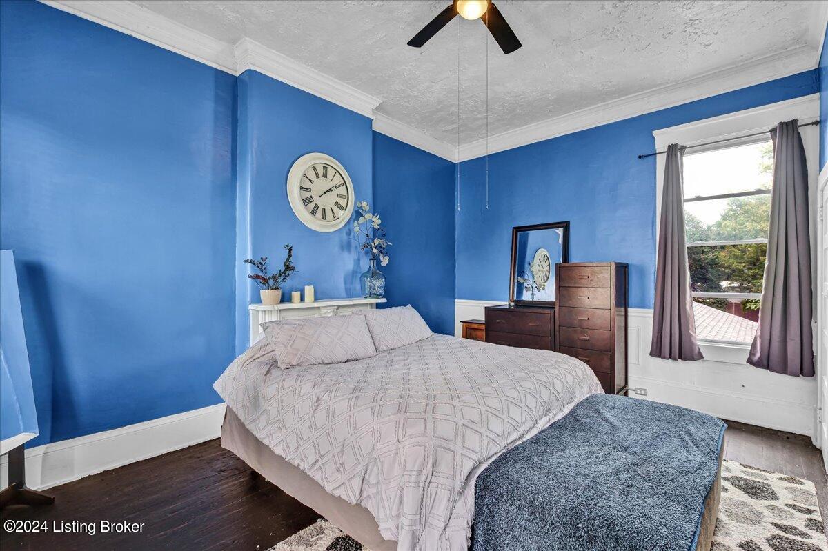 1621 Story Ave