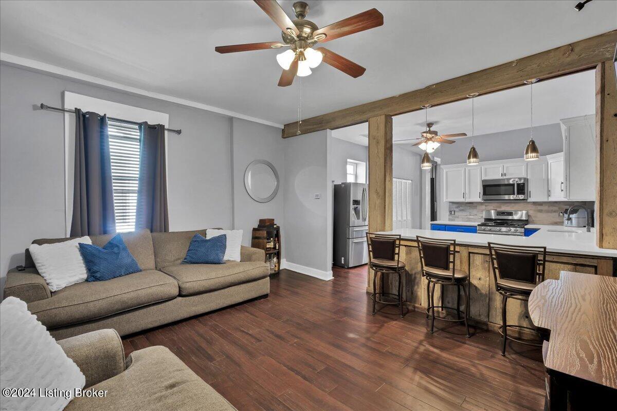 1621 Story Ave