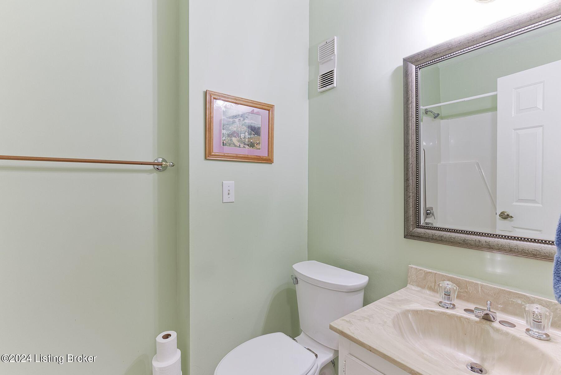 1612 Gardiner Ln, 115