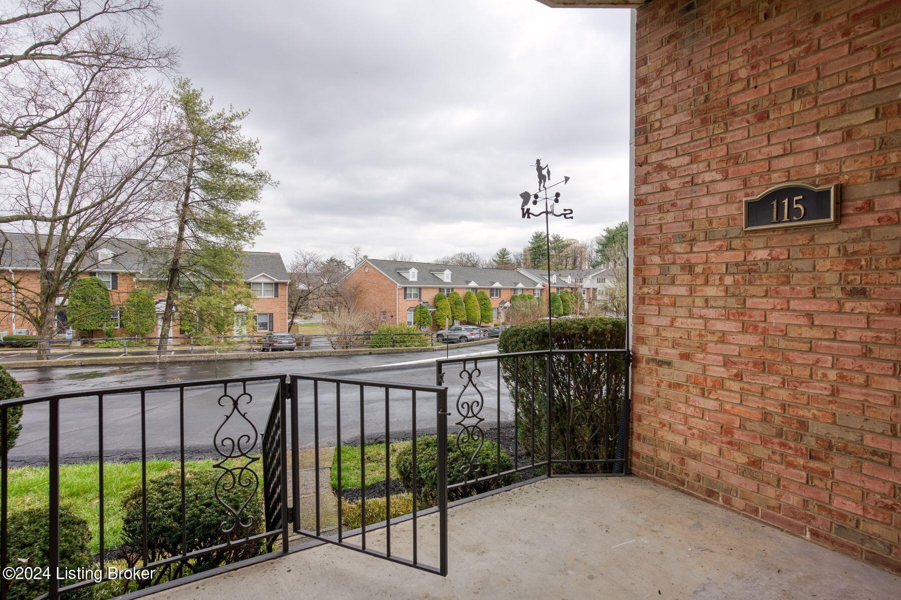1612 Gardiner Ln, 115
