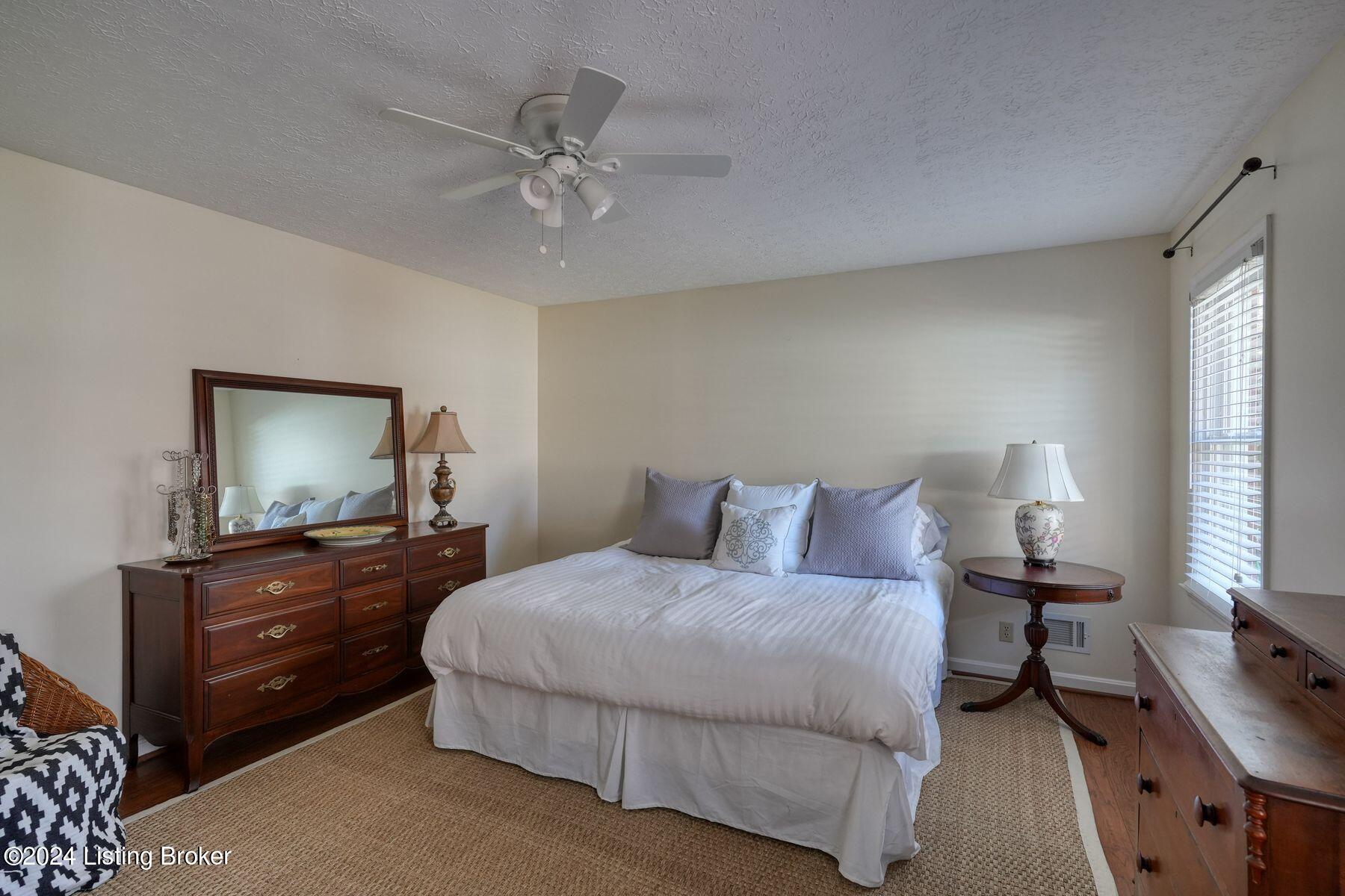 8015 Barbour Manor Dr
