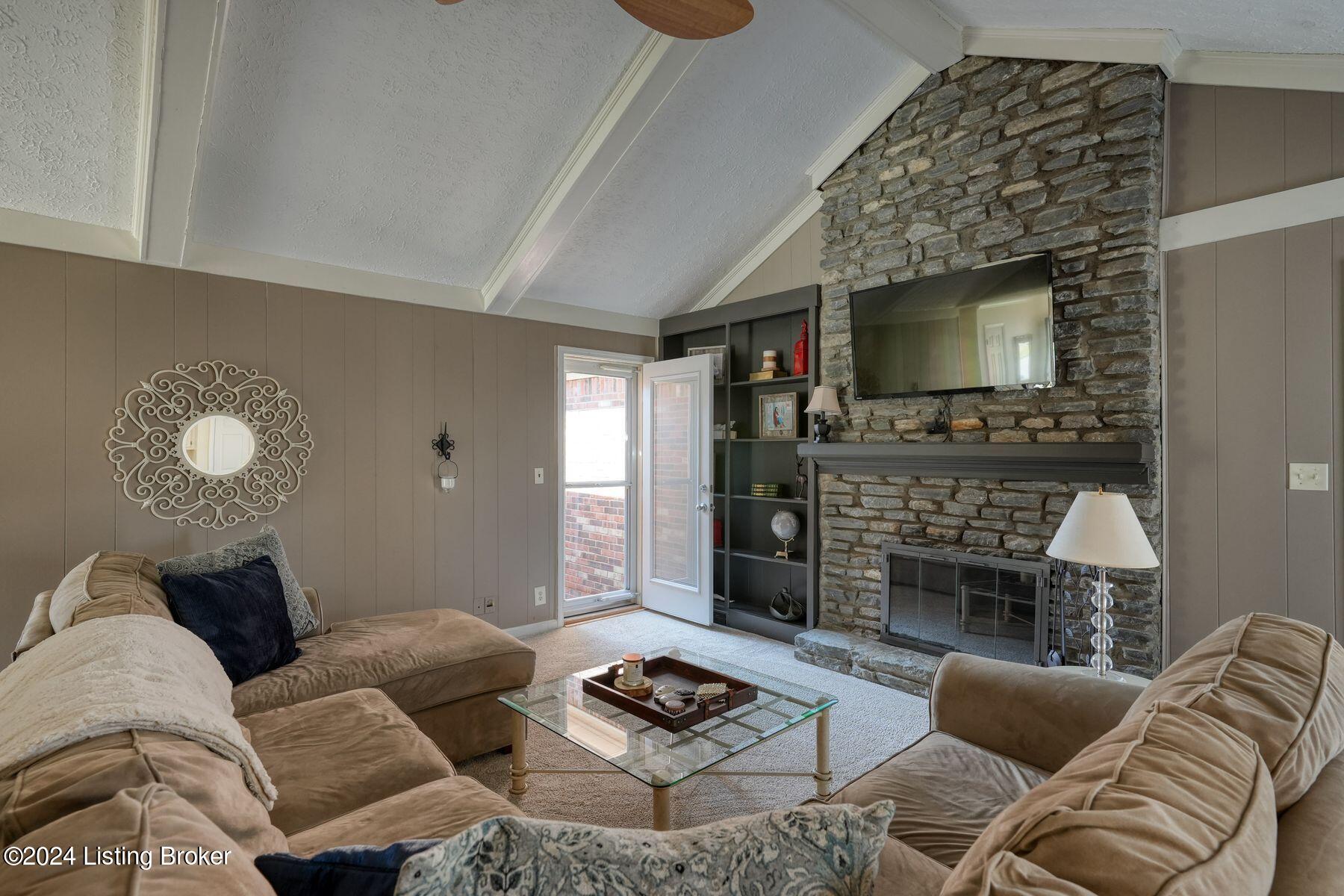 8015 Barbour Manor Dr