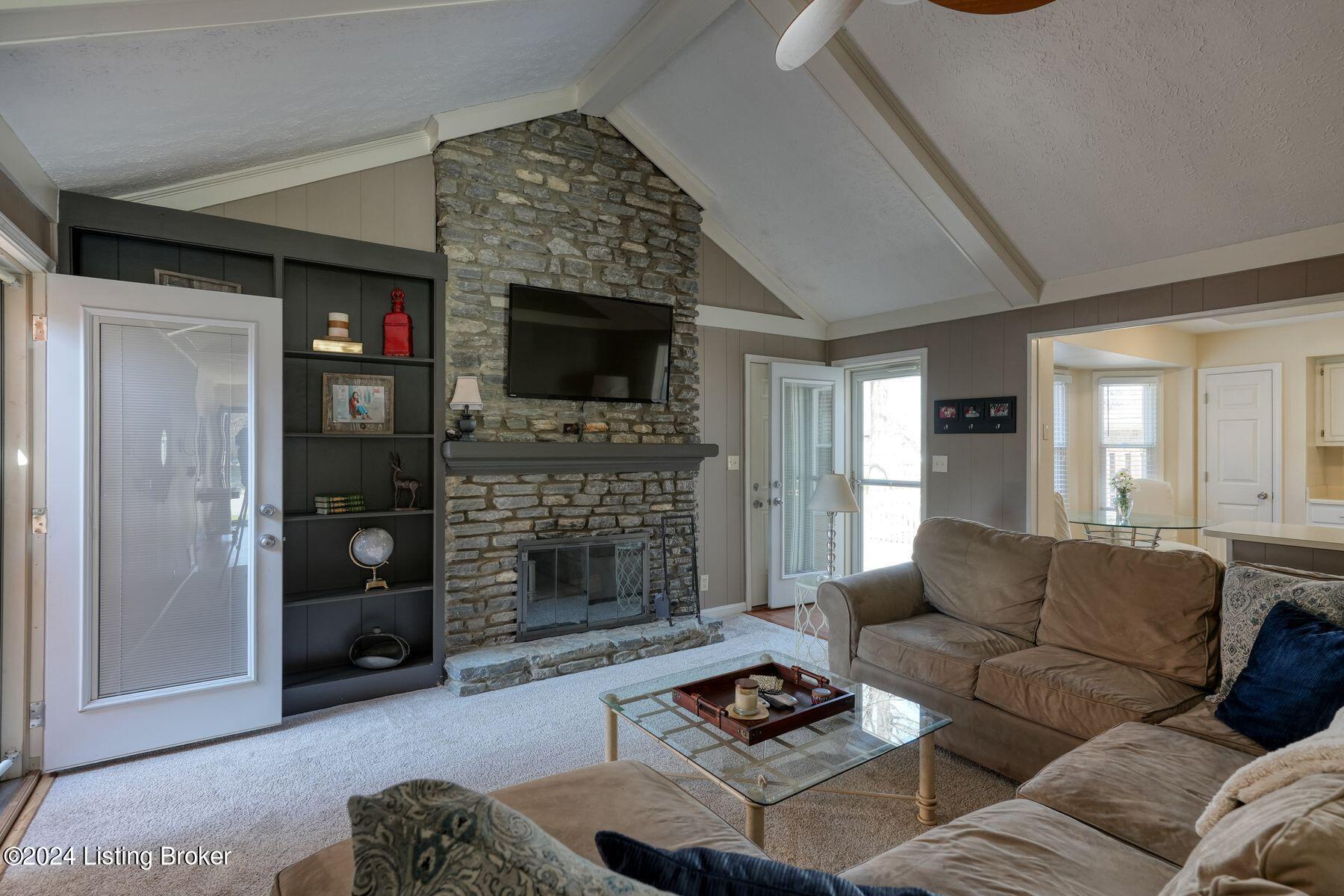 8015 Barbour Manor Dr