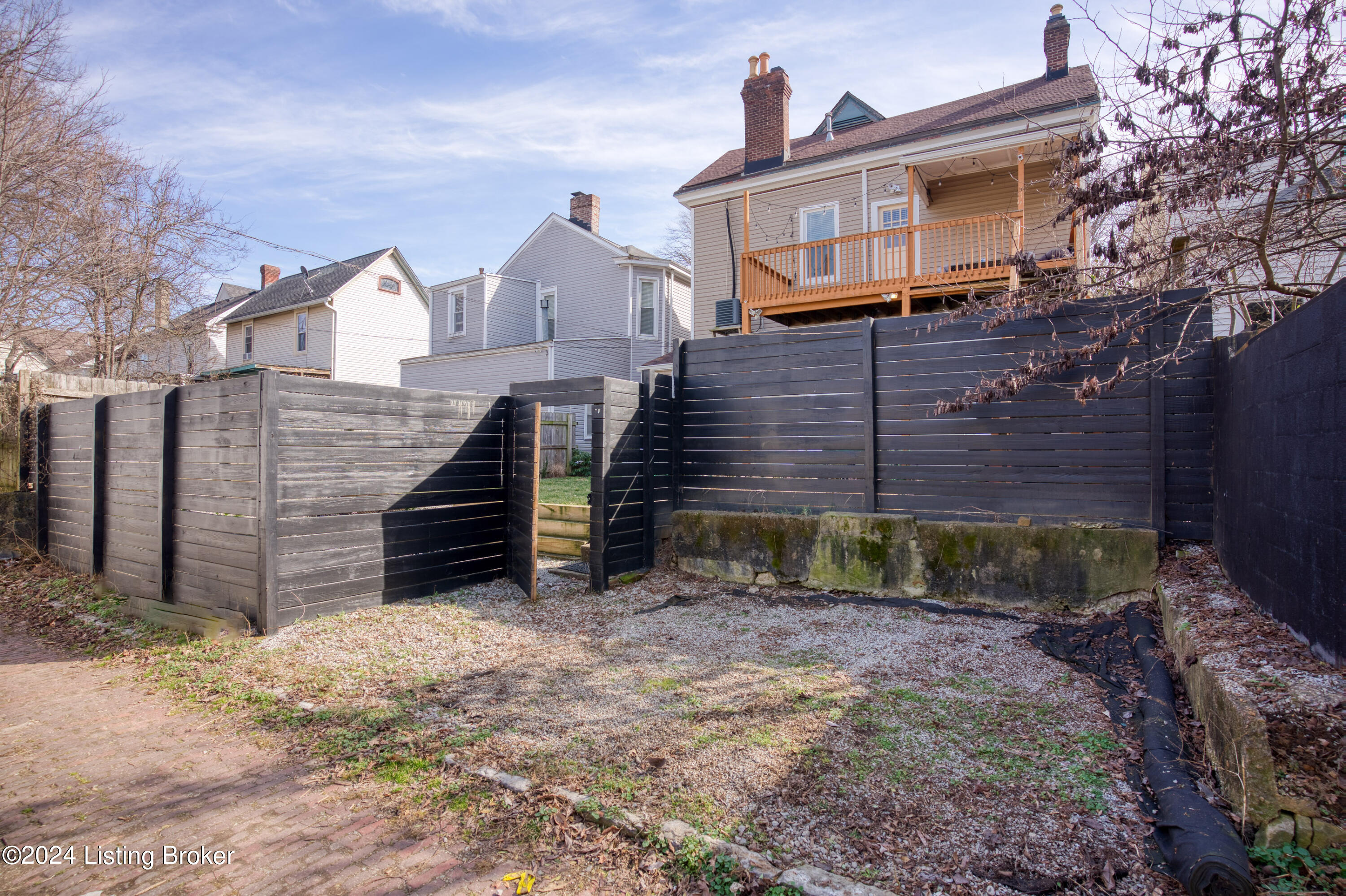 1415 Morton Ave