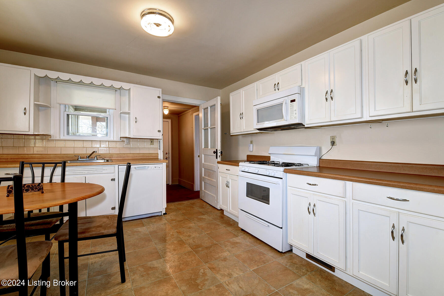 964 Samuel St