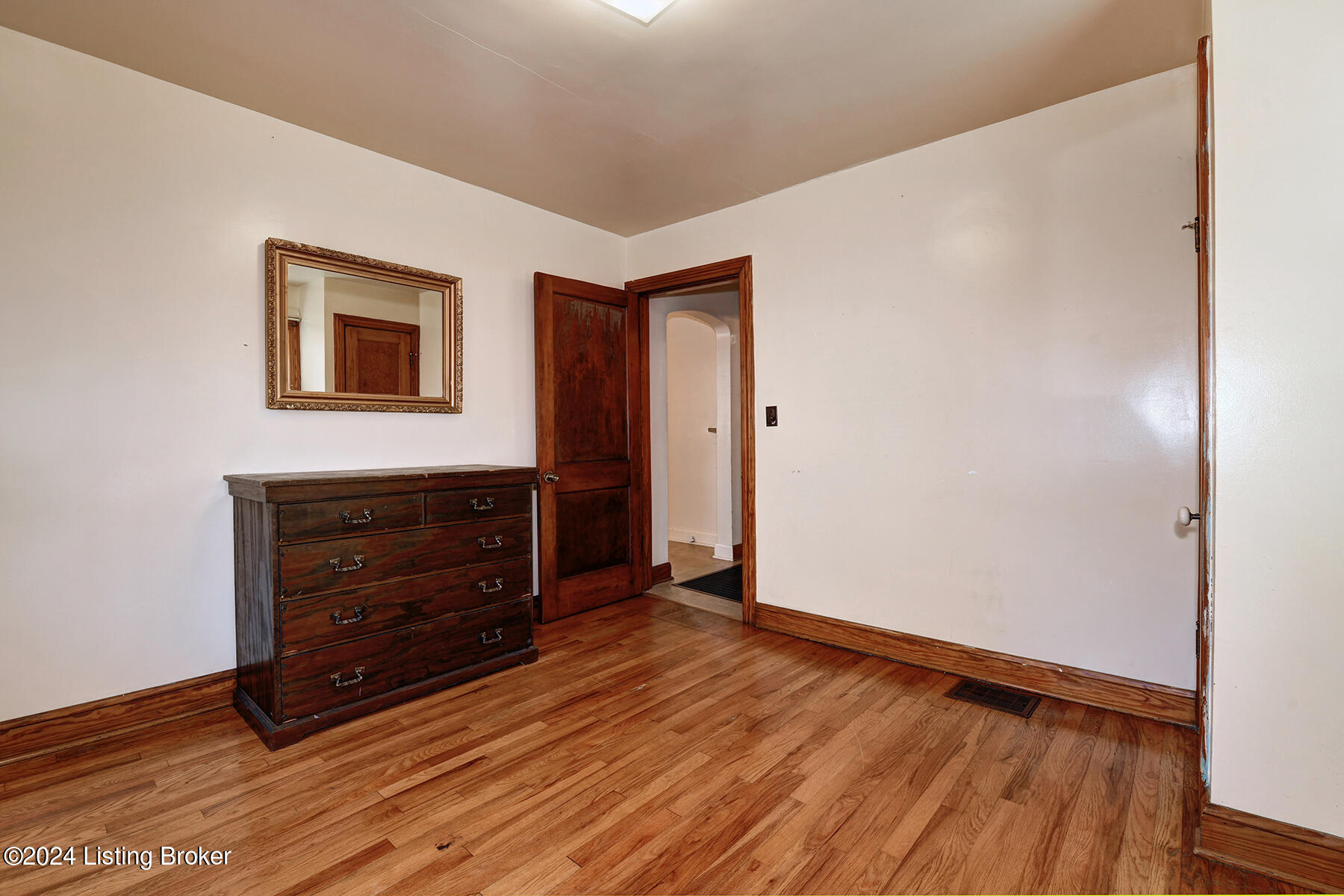 964 Samuel St