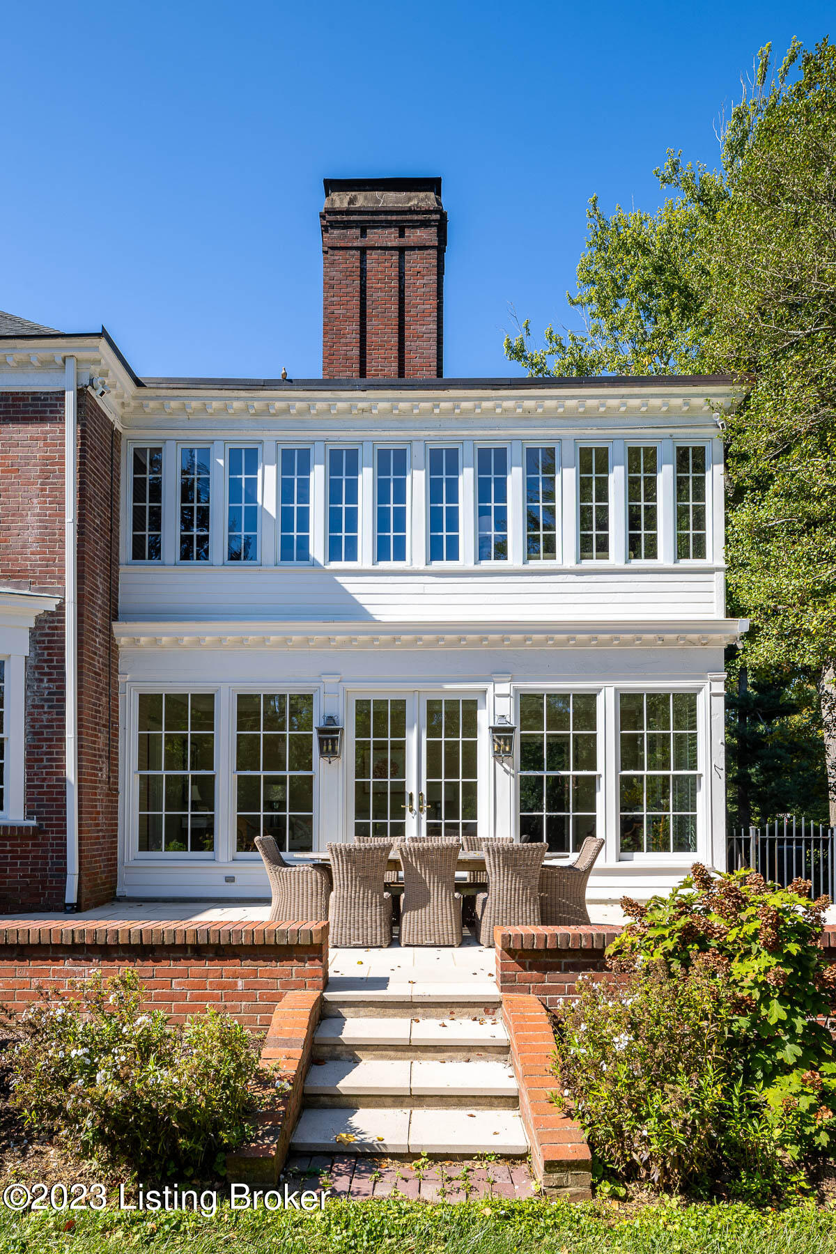 500 Fairfield Dr