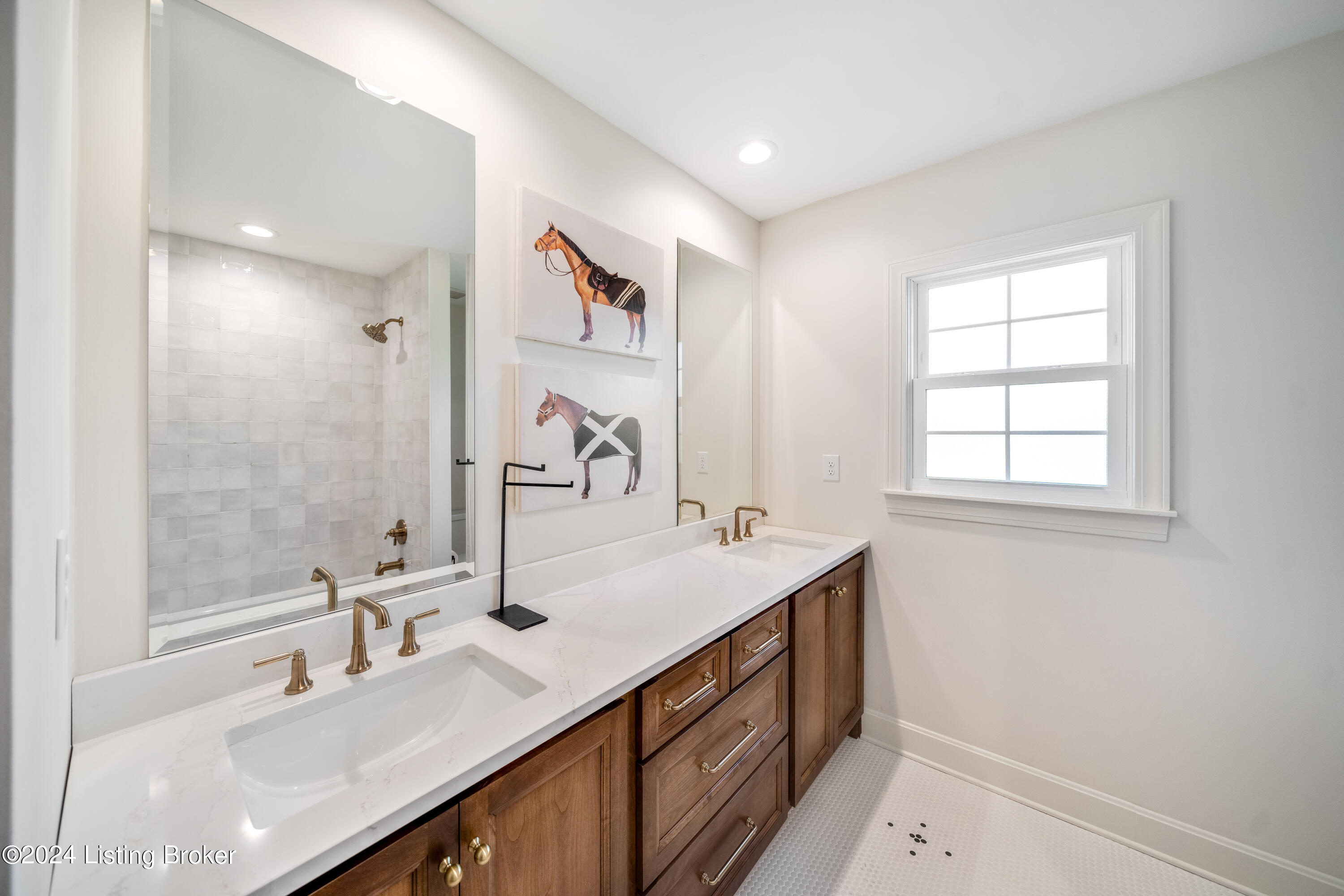 917 Colonel Anderson Pkwy