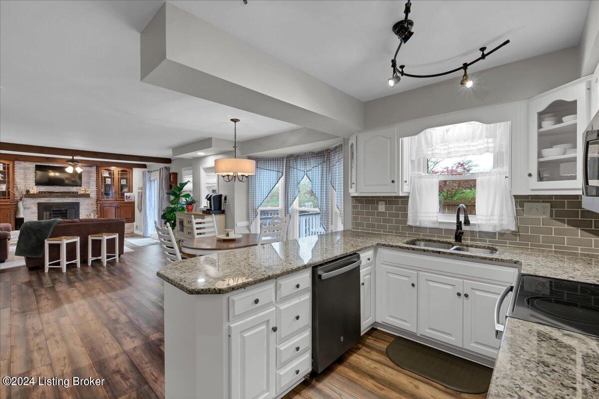 206 Stillwood Ct