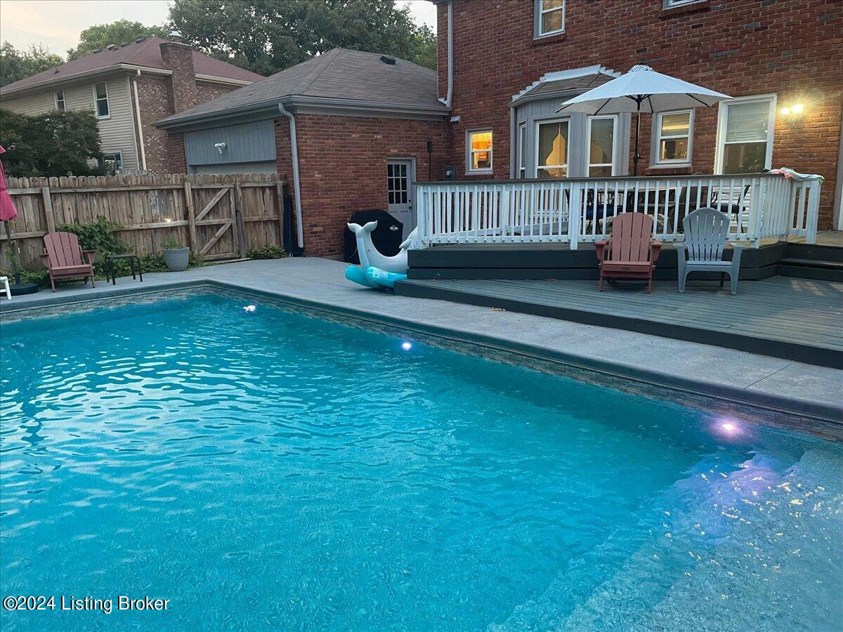206 Stillwood Ct