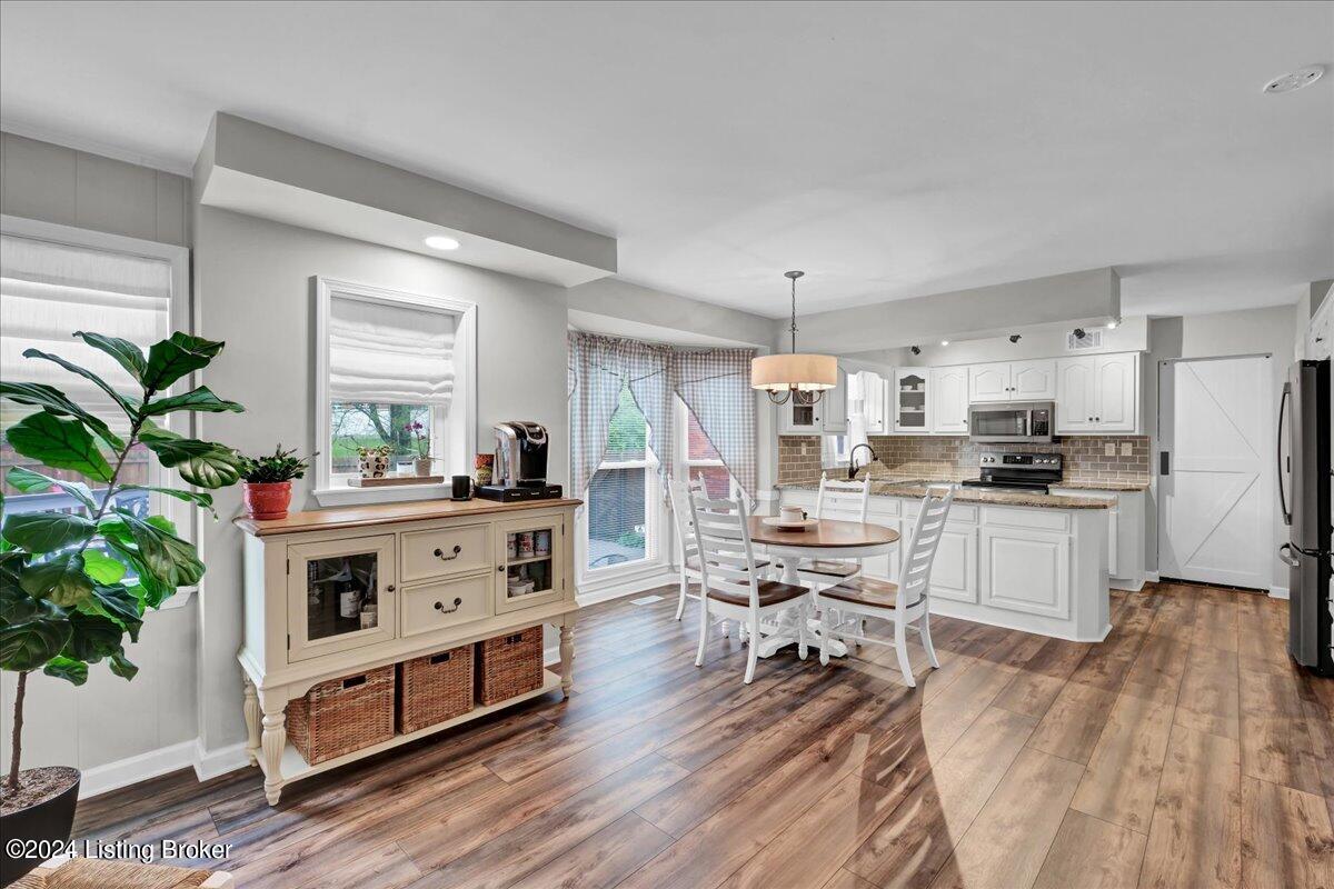206 Stillwood Ct