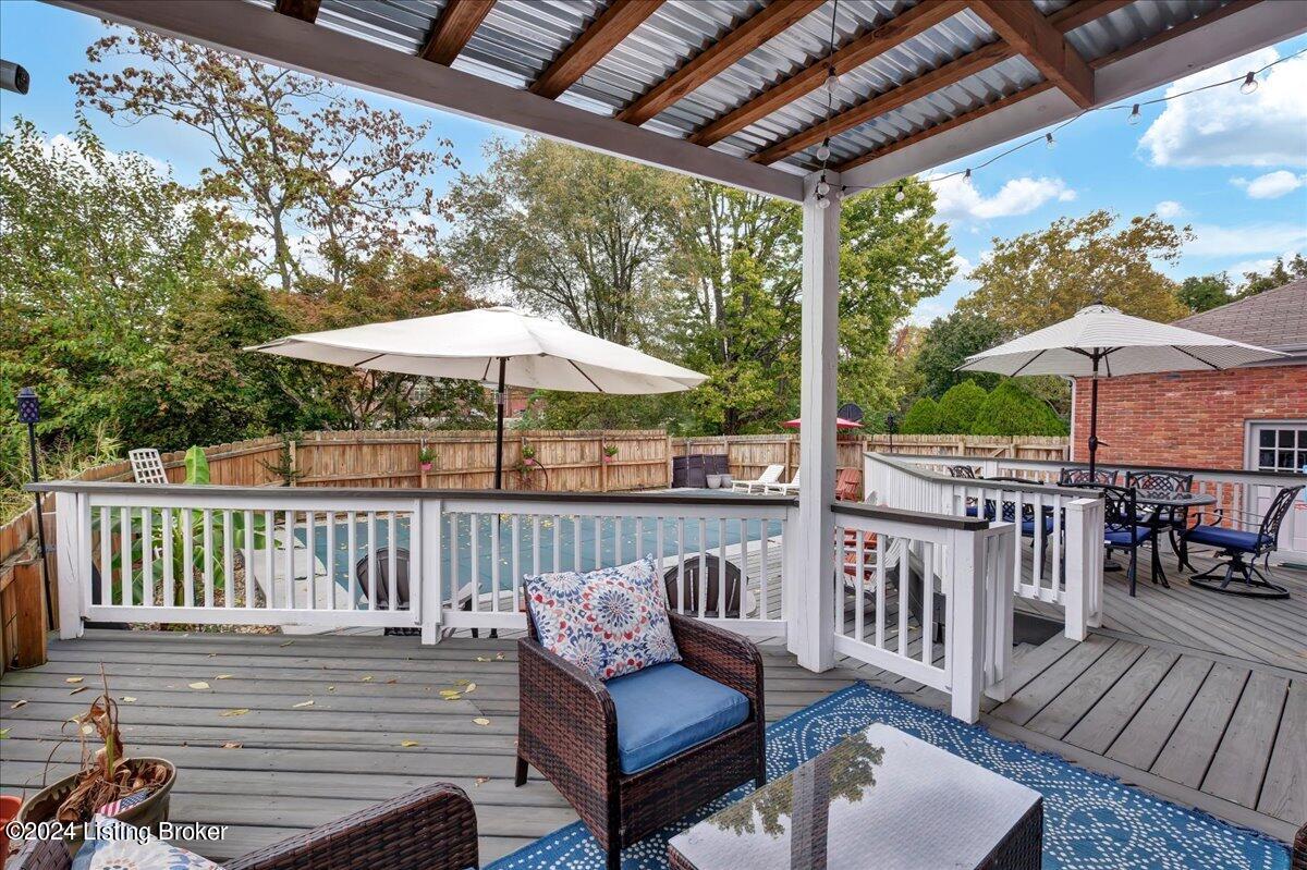 206 Stillwood Ct