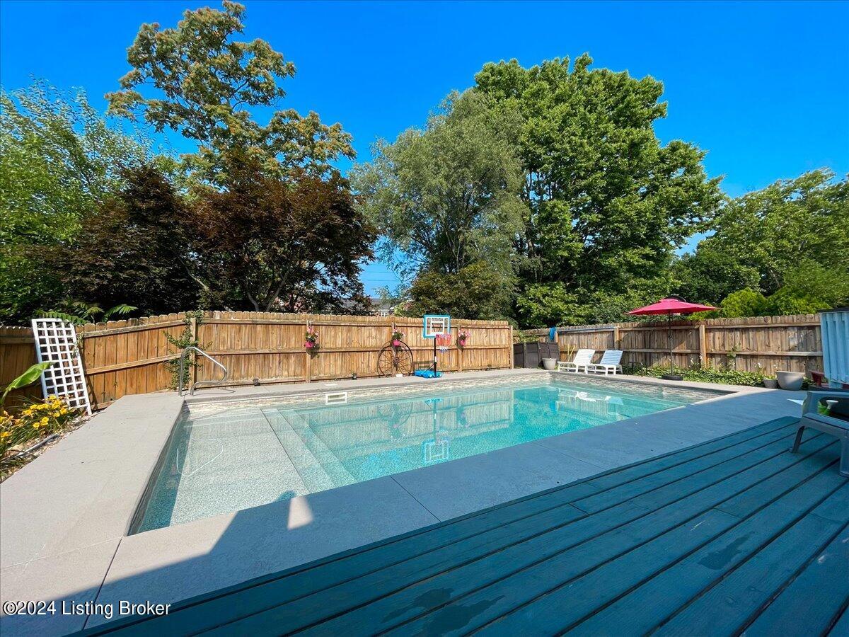 206 Stillwood Ct