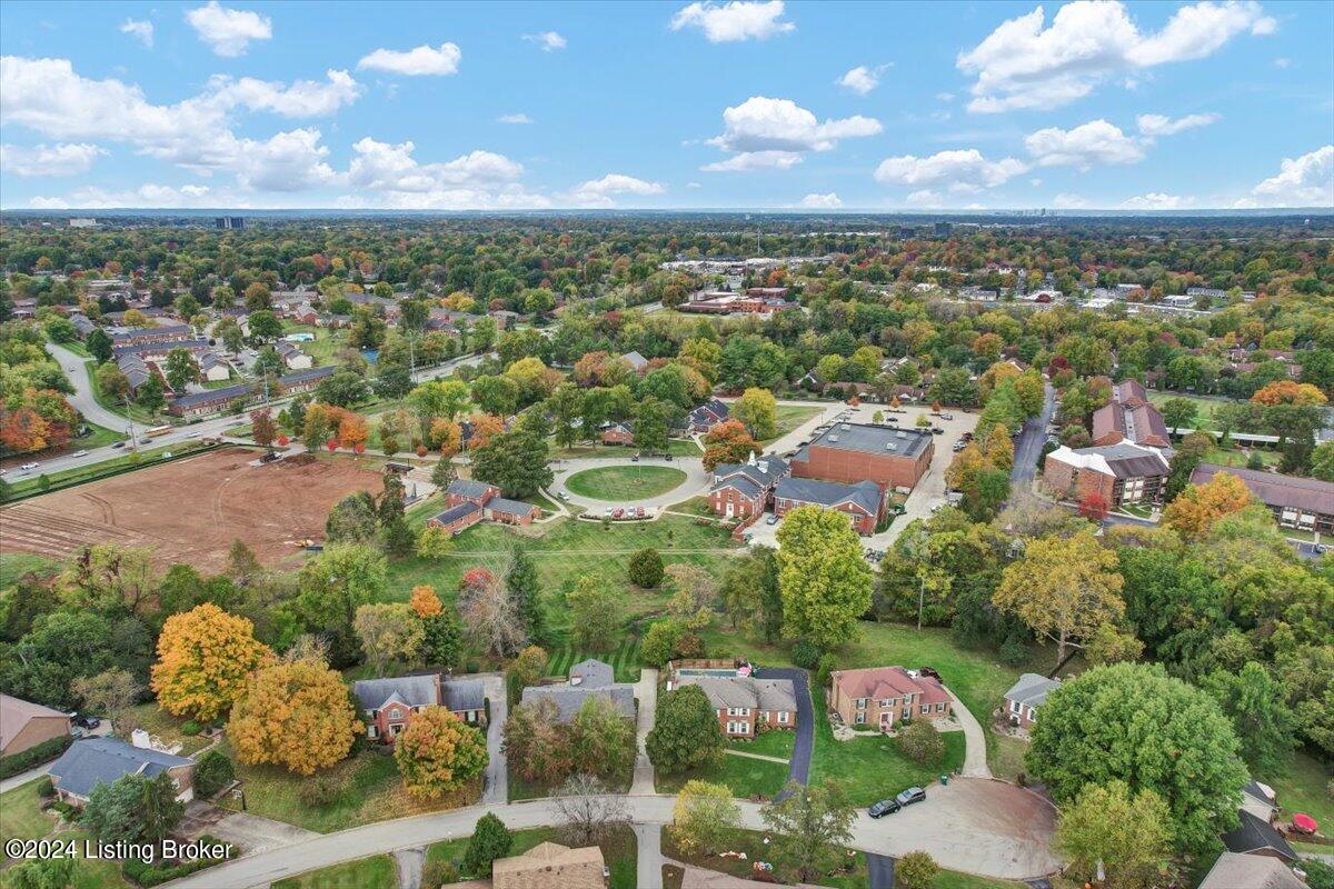 206 Stillwood Ct