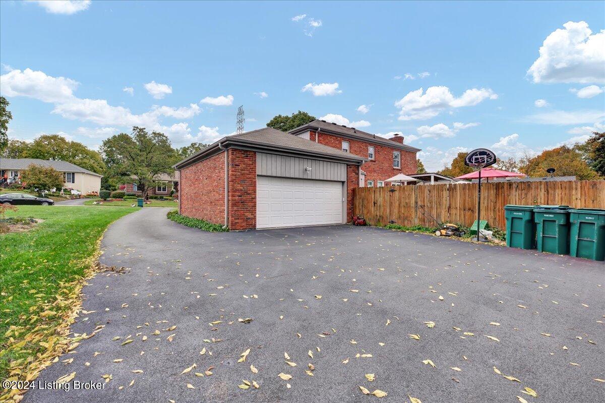 206 Stillwood Ct