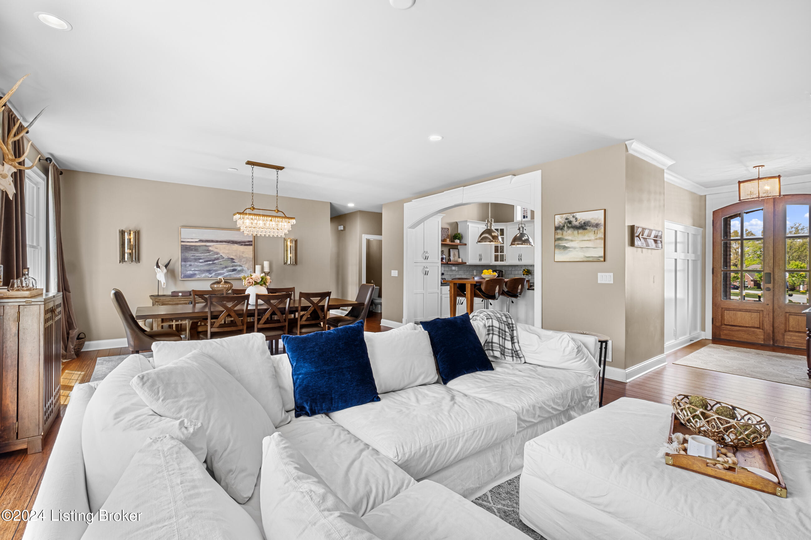 17015 Shakes Creek Dr