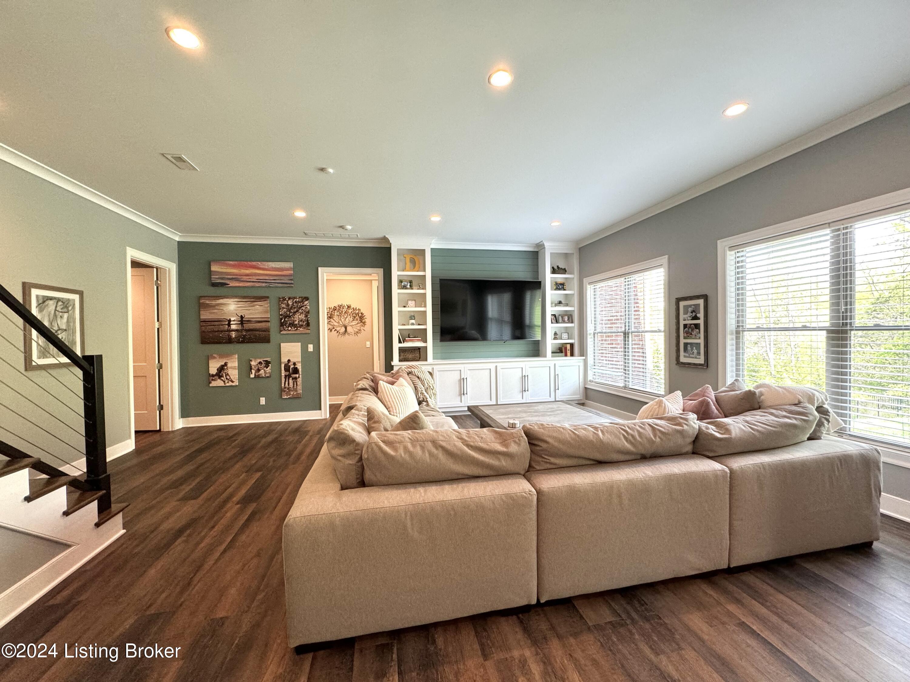 18899 Long Grove Way