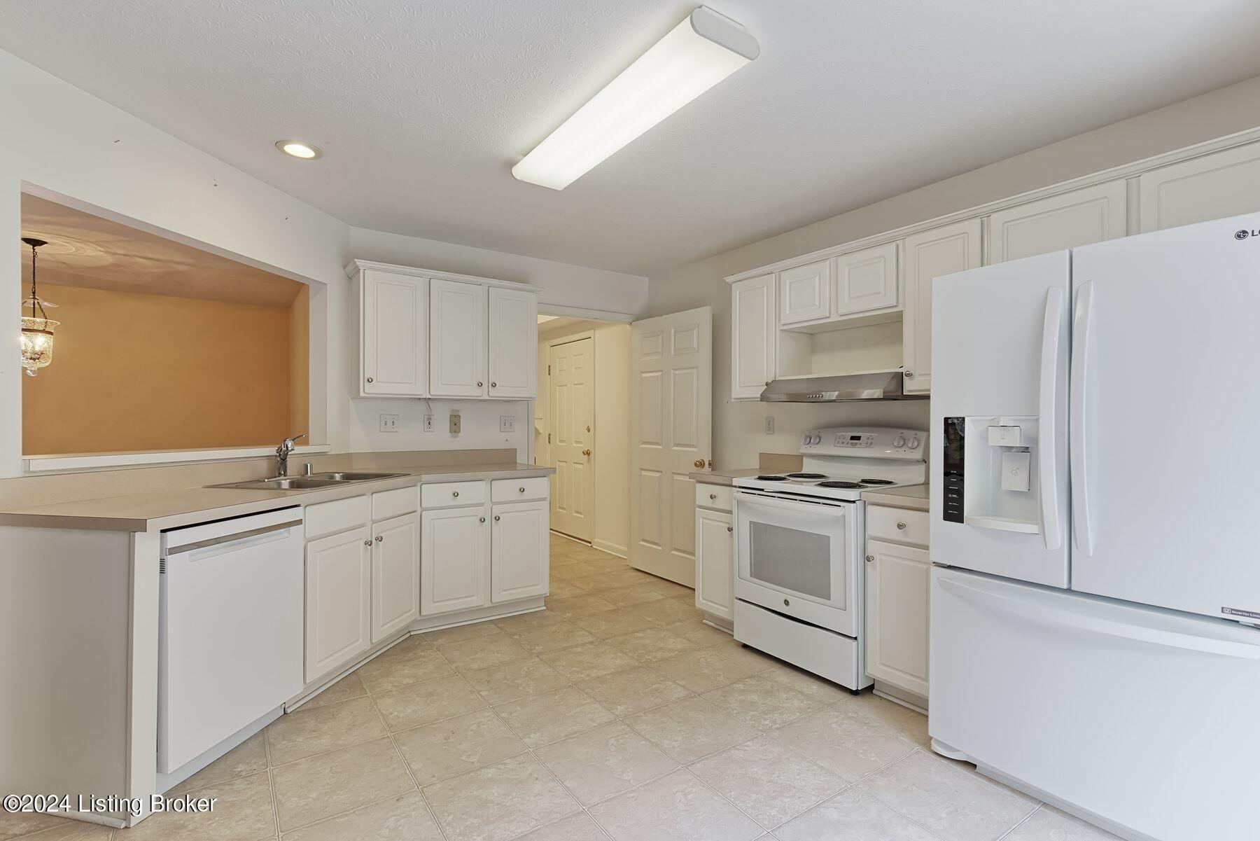 1716 Eagle Creek Pl