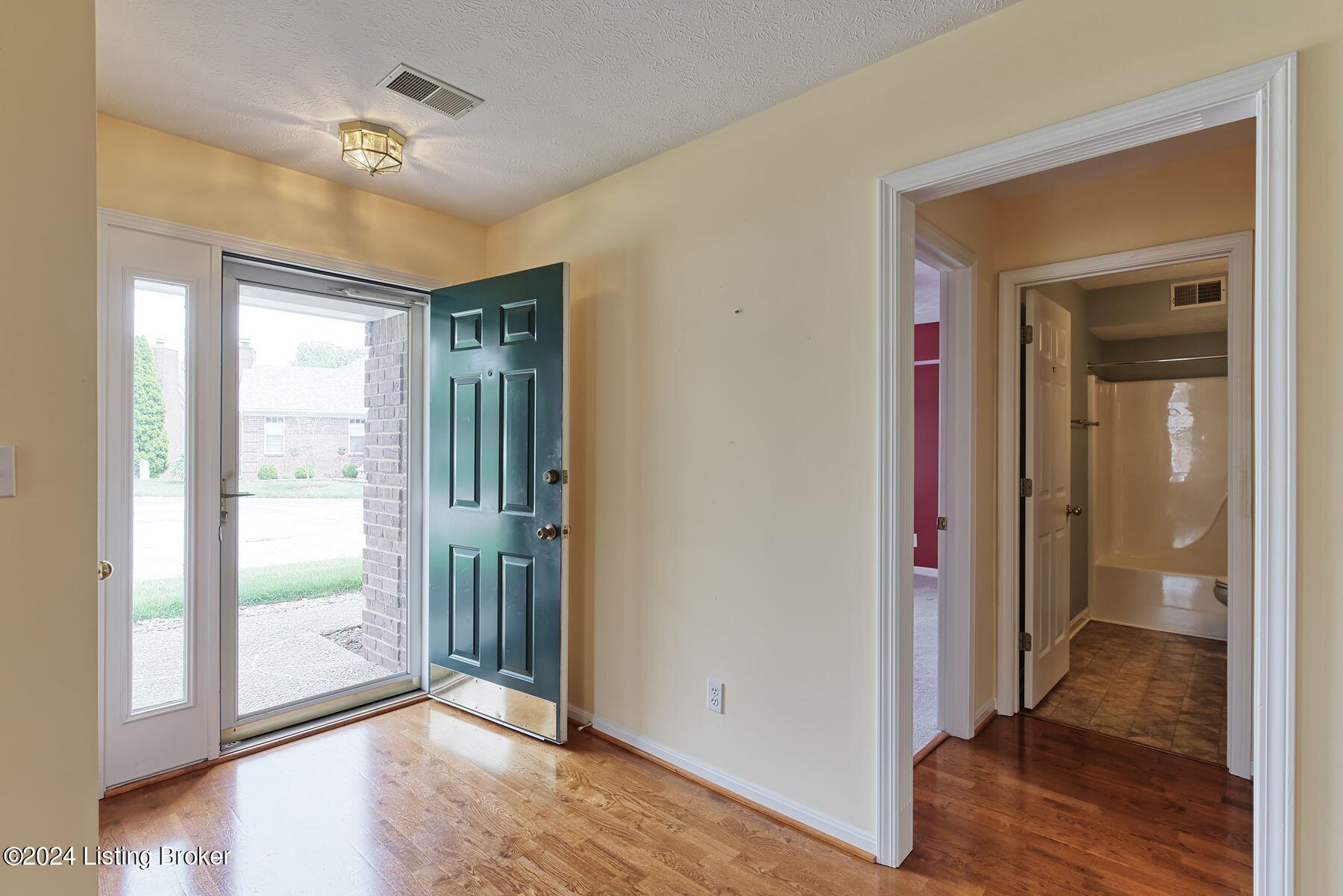1716 Eagle Creek Pl