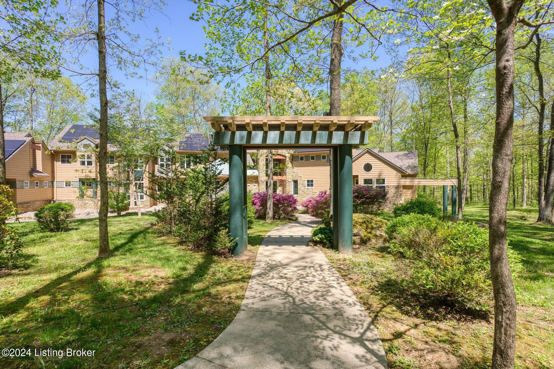 9926 Constantine Cir